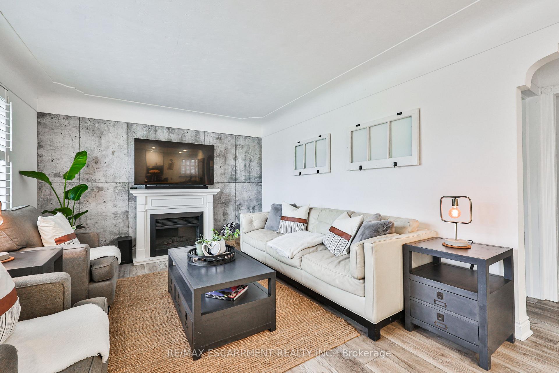 Photo 16 of 60 Galbraith Drive, Hamilton, Stoney Creek — HOMEH