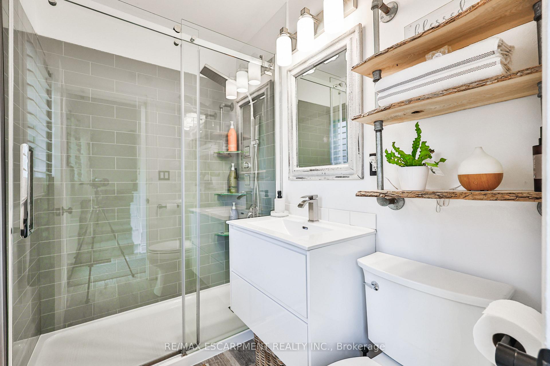 Photo 21 of 60 Galbraith Drive, Hamilton, Stoney Creek — HOMEH