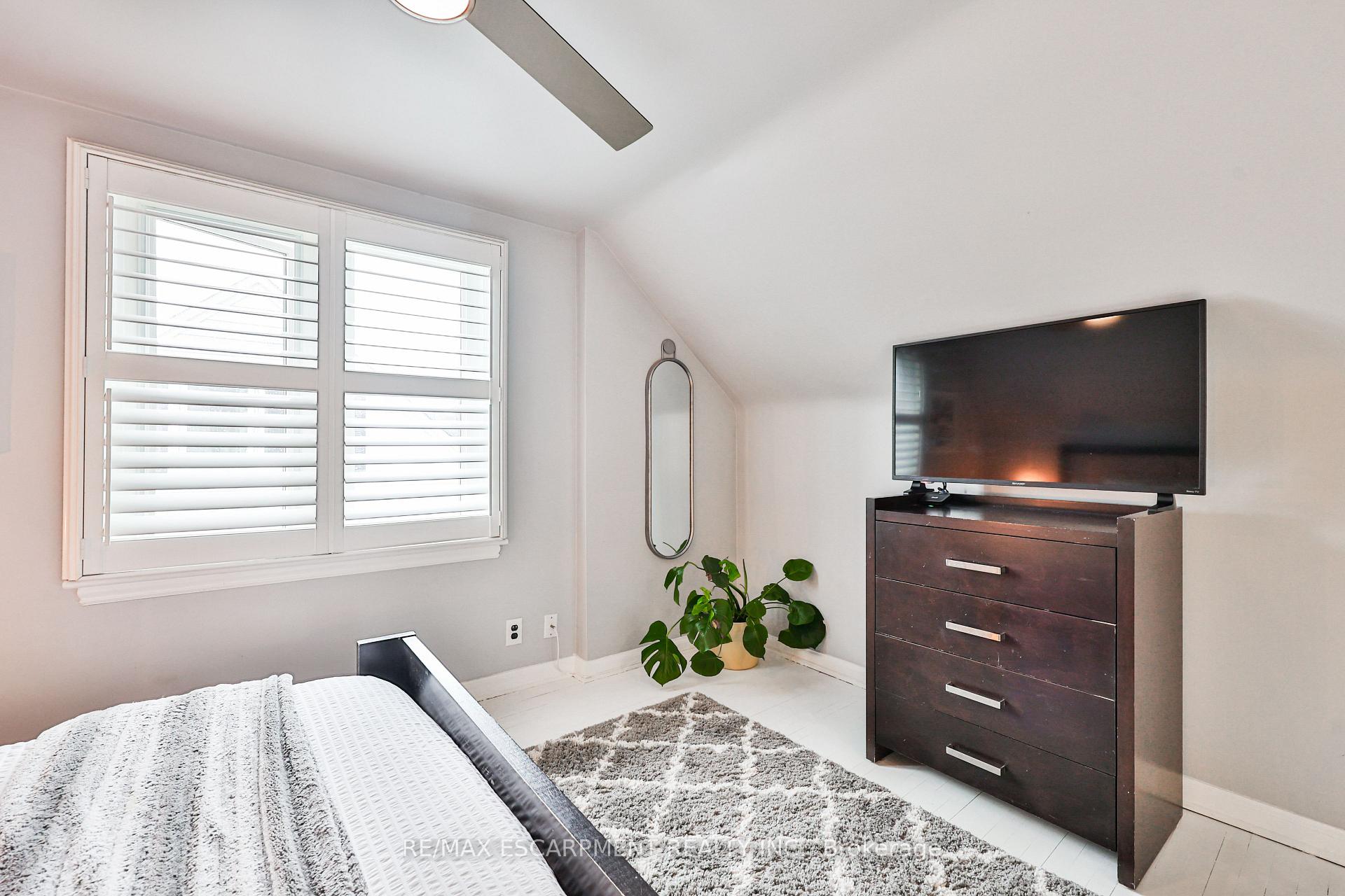 Photo 26 of 60 Galbraith Drive, Hamilton, Stoney Creek — HOMEH