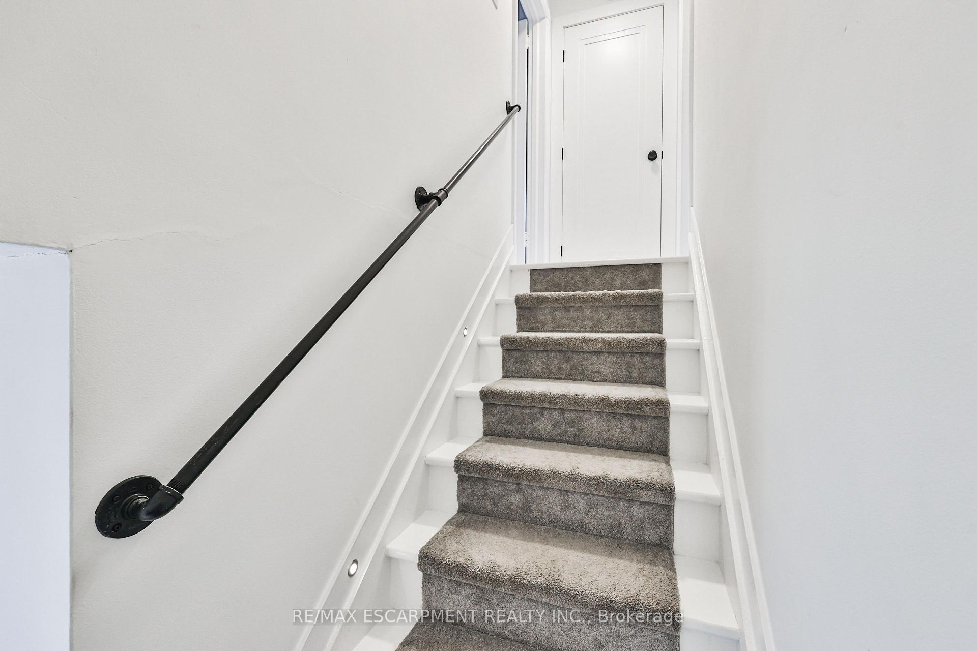 Photo 32 of 60 Galbraith Drive, Hamilton, Stoney Creek — HOMEH