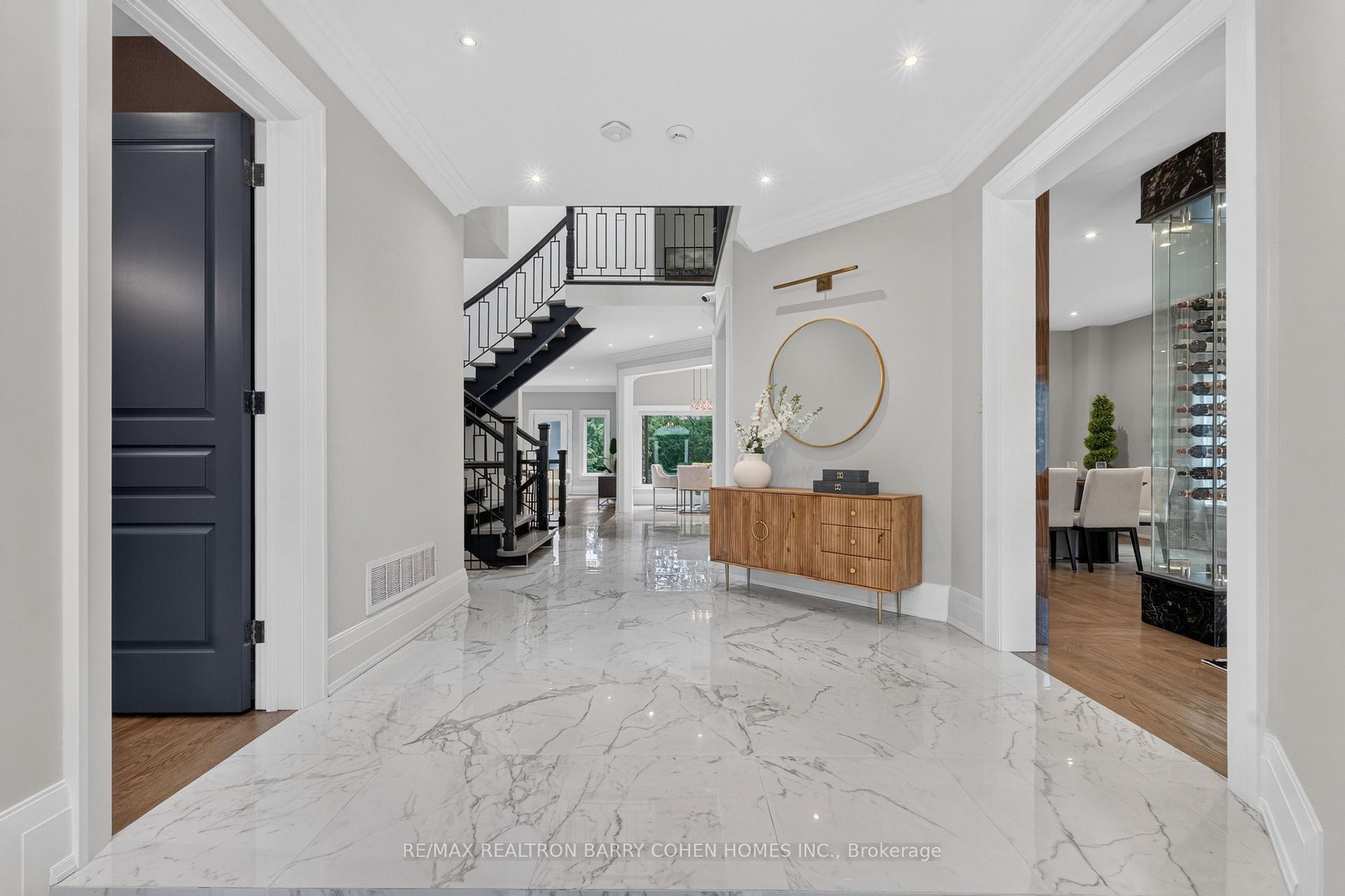 Photo 5 of 33 Munro Boulevard, North York, St. Andrew-Windfields — HOMEH