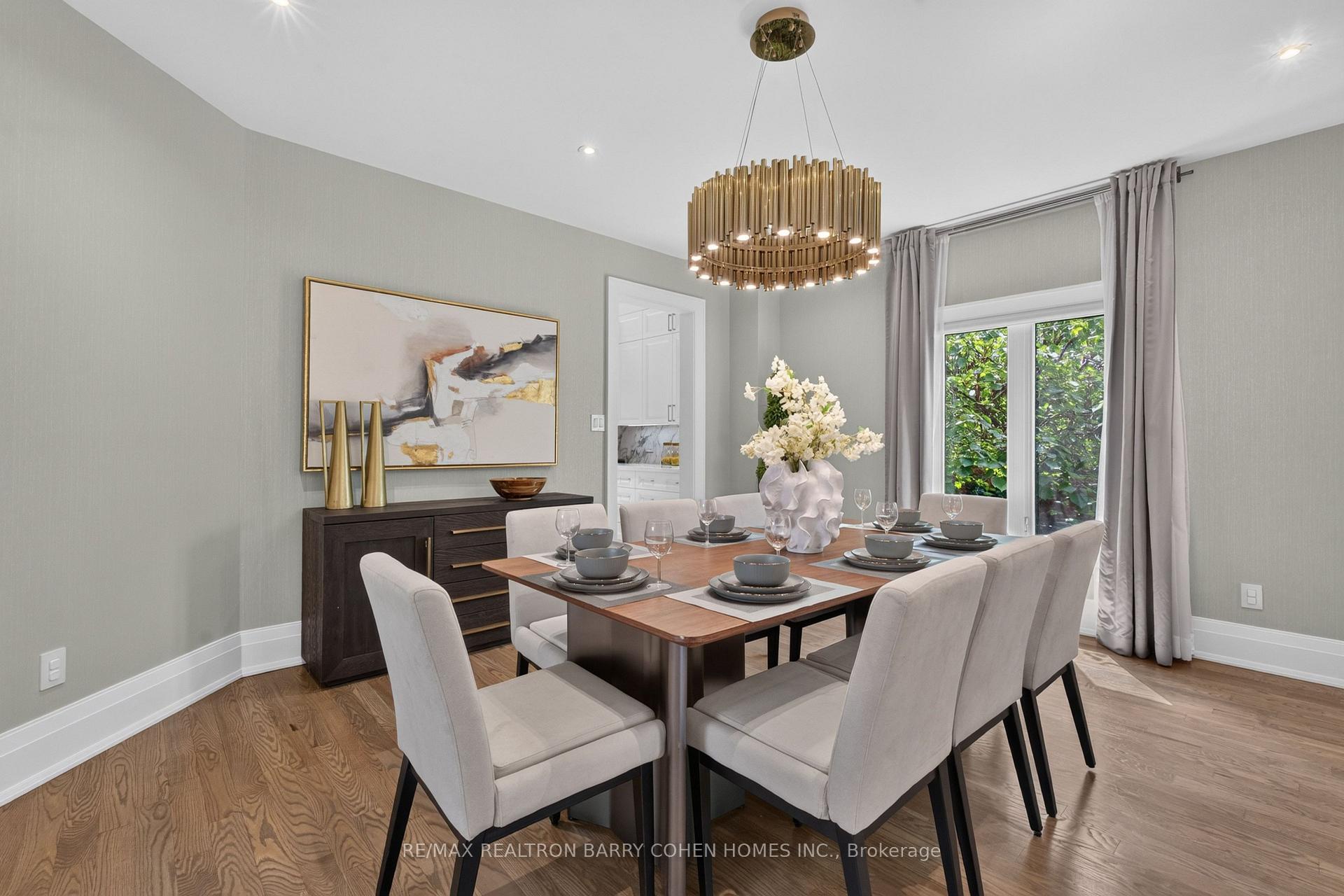 Photo 13 of 33 Munro Boulevard, North York, St. Andrew-Windfields — HOMEH