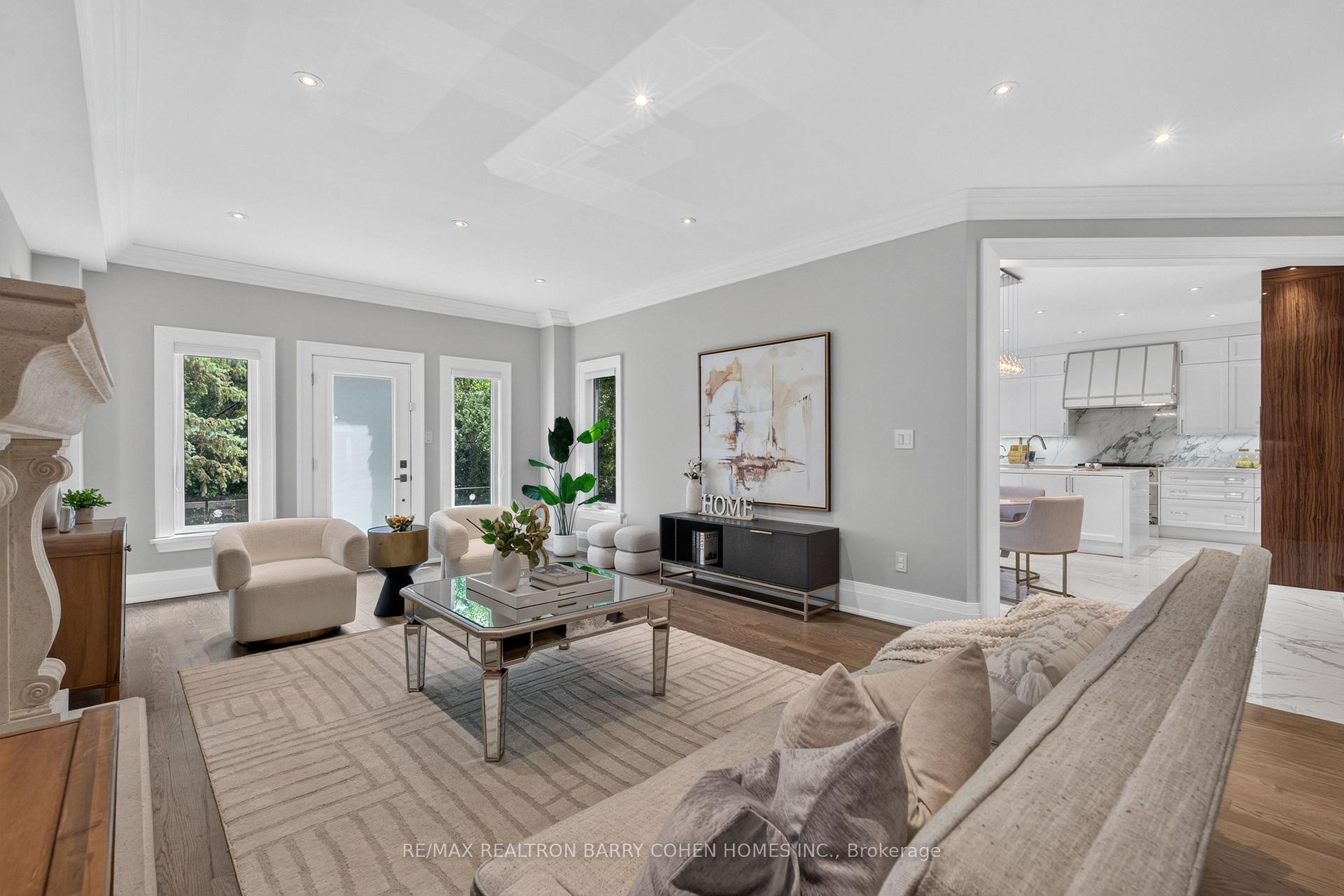 Photo 18 of 33 Munro Boulevard, North York, St. Andrew-Windfields — HOMEH