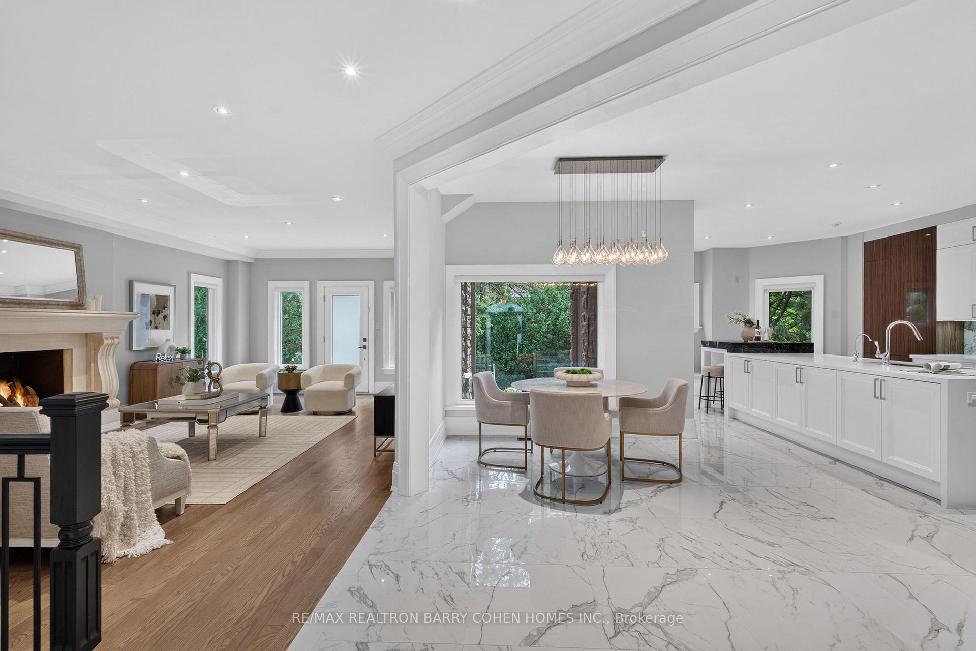 Photo 19 of 33 Munro Boulevard, North York, St. Andrew-Windfields — HOMEH