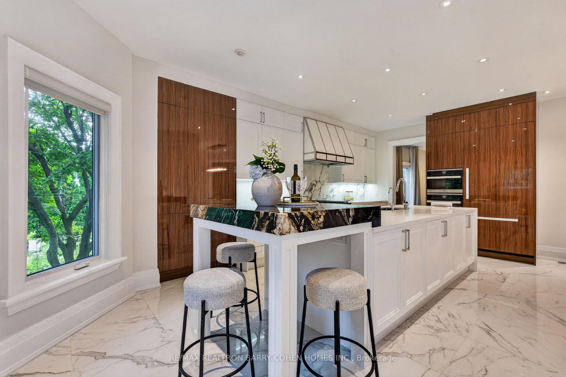 Photo 26 of 33 Munro Boulevard, North York, St. Andrew-Windfields — HOMEH