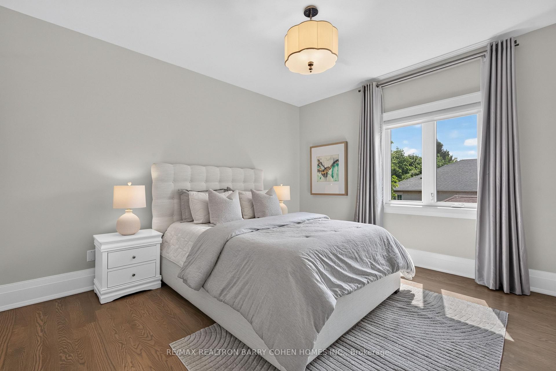 Photo 37 of 33 Munro Boulevard, North York, St. Andrew-Windfields — HOMEH