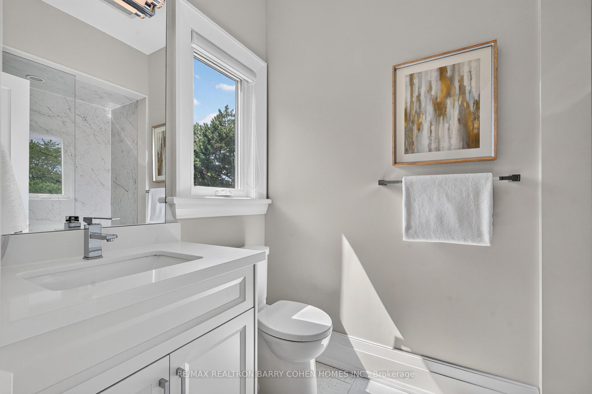 Photo 39 of 33 Munro Boulevard, North York, St. Andrew-Windfields — HOMEH