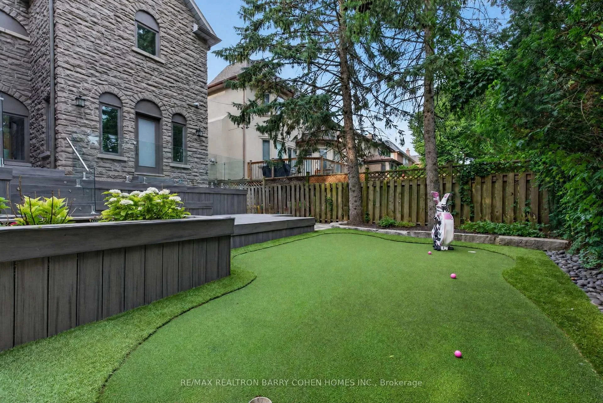 Photo 58 of 33 Munro Boulevard, North York, St. Andrew-Windfields — HOMEH