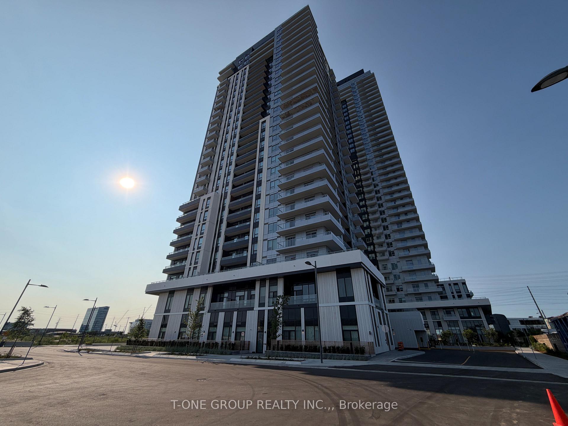 Photo 1 of Unit 703, 21 Meadowdale Road, Vaughan, Vaughan Corporate Centre — HOMEH