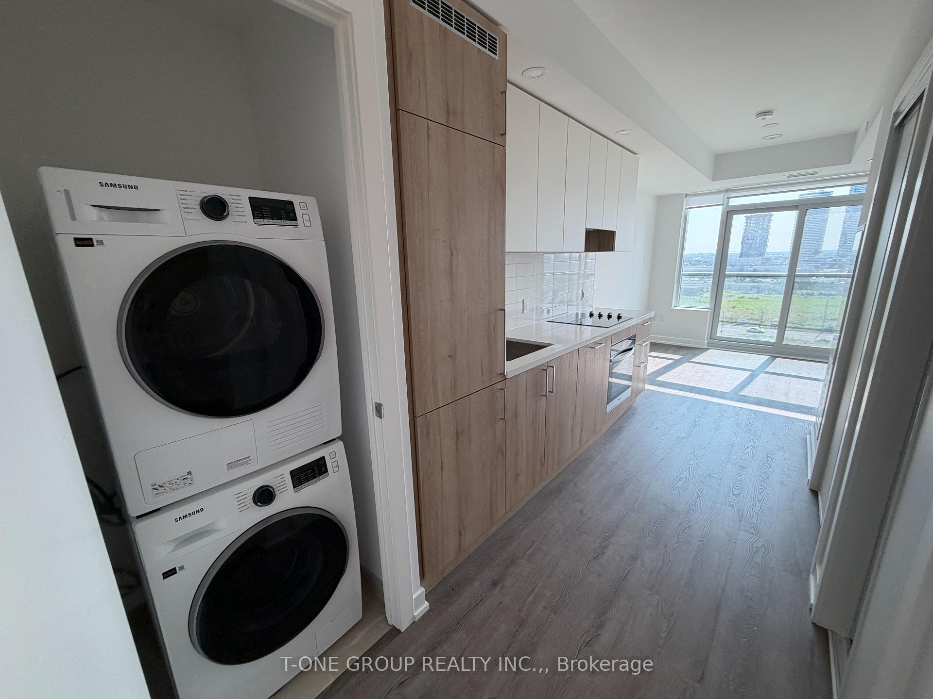 Photo 2 of Unit 703, 21 Meadowdale Road, Vaughan, Vaughan Corporate Centre — HOMEH
