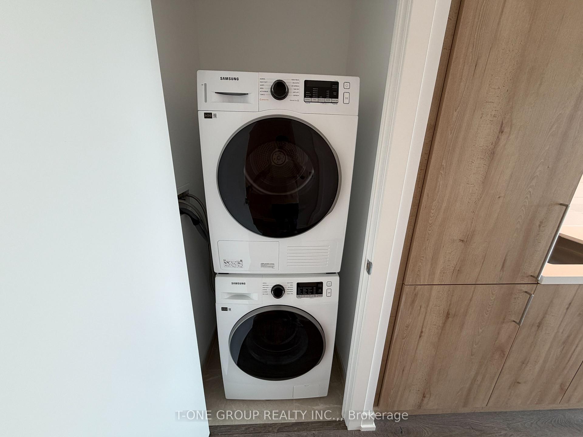 Photo 11 of Unit 703, 21 Meadowdale Road, Vaughan, Vaughan Corporate Centre — HOMEH