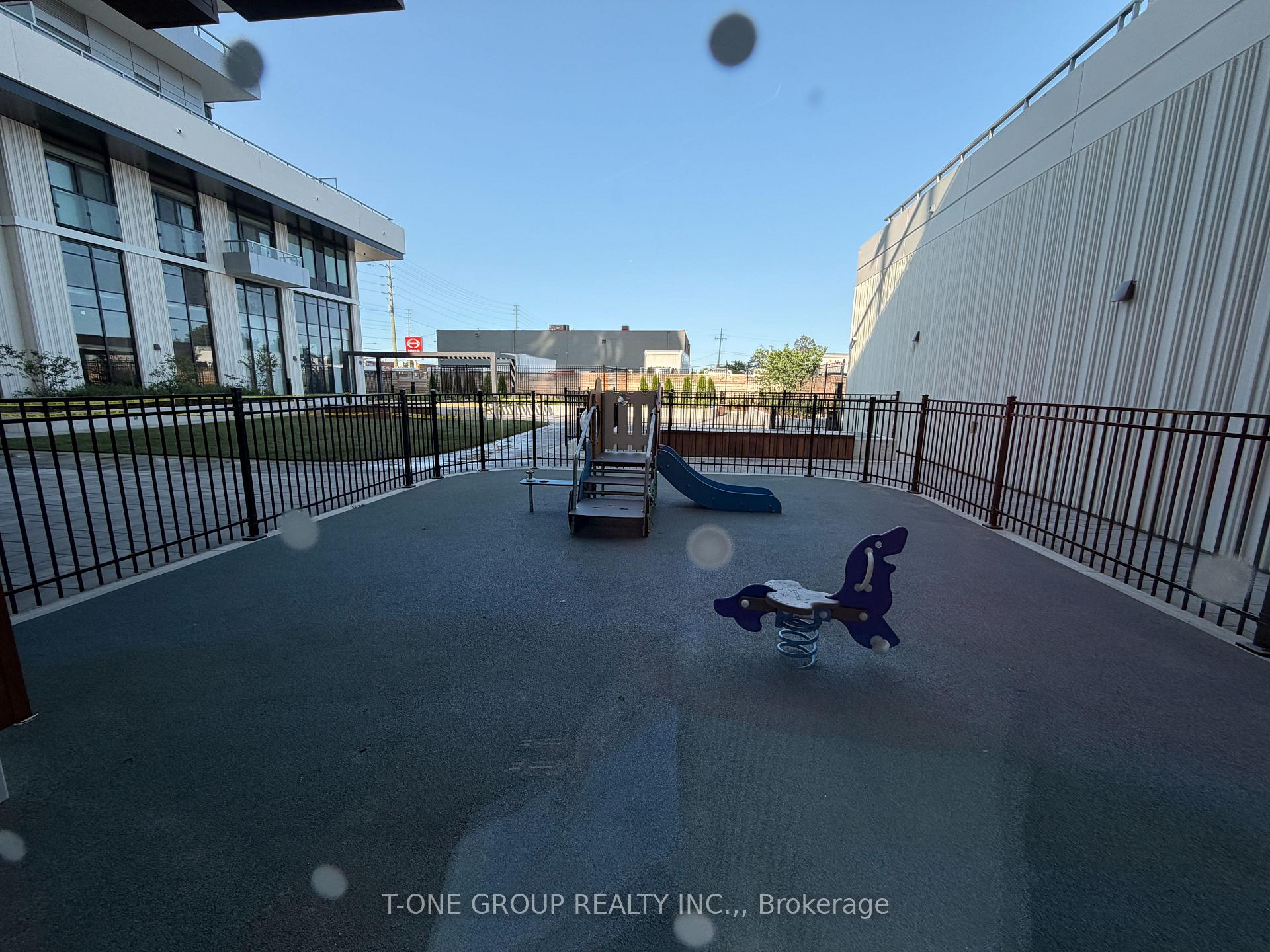 Photo 31 of Unit 703, 21 Meadowdale Road, Vaughan, Vaughan Corporate Centre — HOMEH