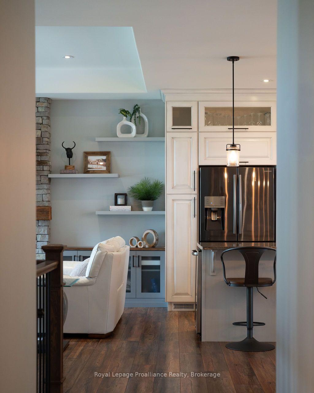 Photo 4 of 45 Ambrosia Terrace, Quinte West, Murray Ward — HOMEH