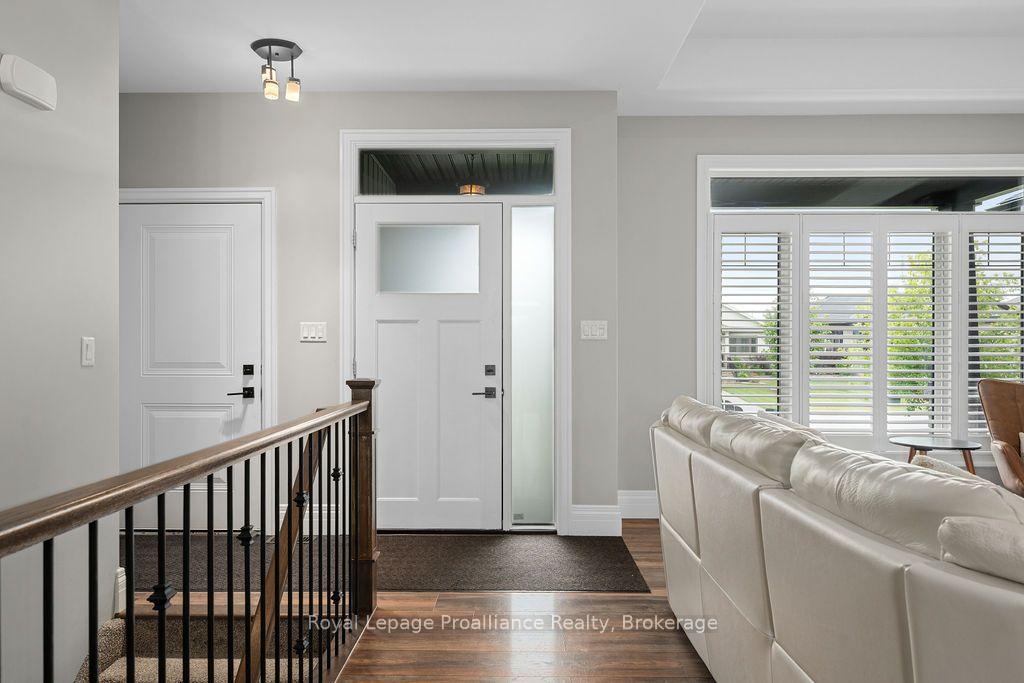 Photo 11 of 45 Ambrosia Terrace, Quinte West, Murray Ward — HOMEH