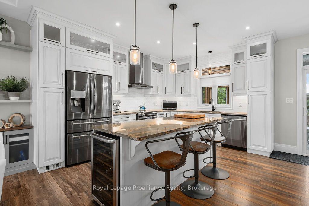 Photo 14 of 45 Ambrosia Terrace, Quinte West, Murray Ward — HOMEH