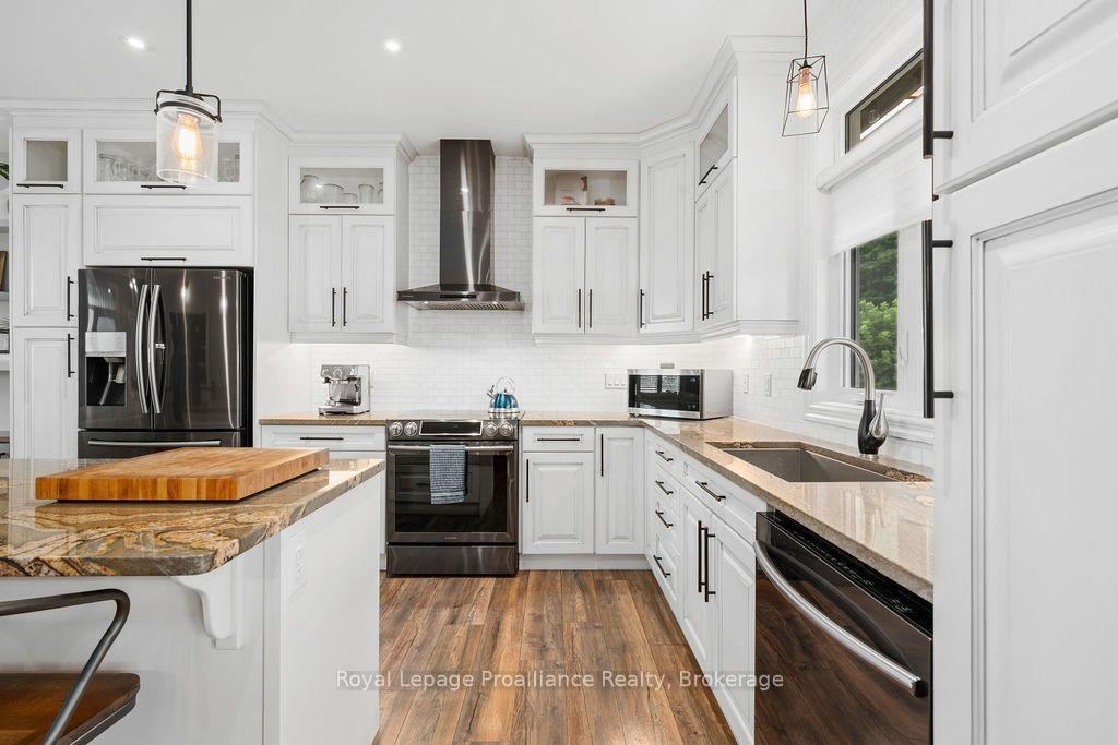 Photo 17 of 45 Ambrosia Terrace, Quinte West, Murray Ward — HOMEH