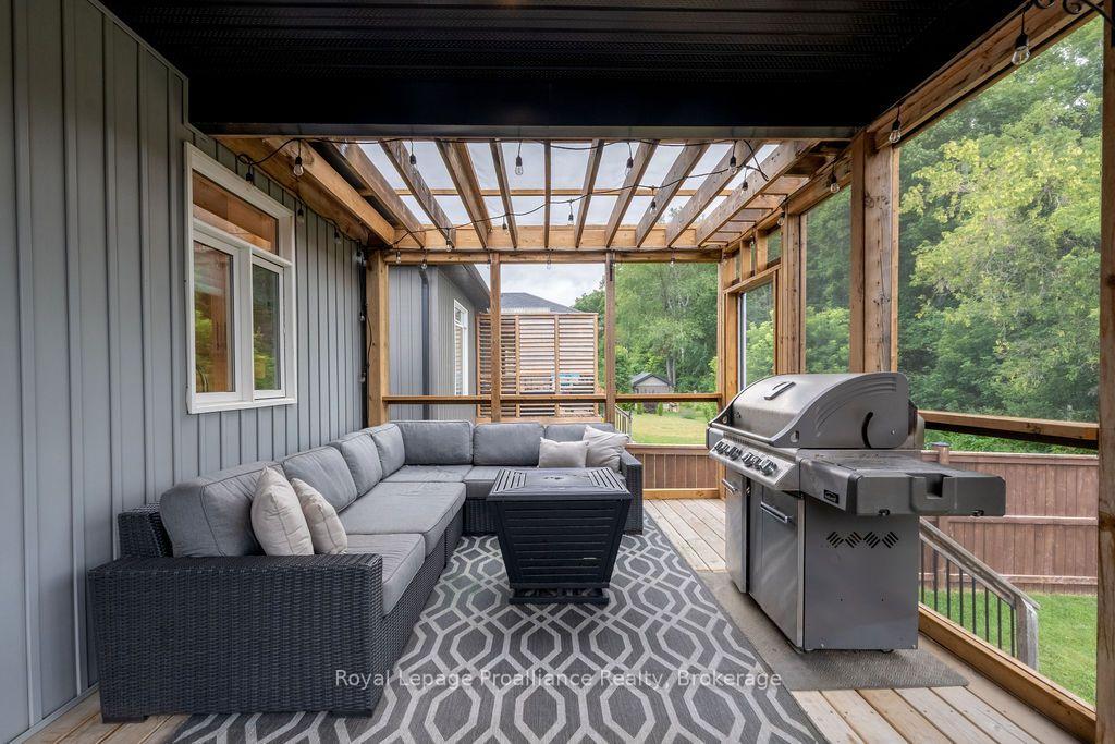 Photo 22 of 45 Ambrosia Terrace, Quinte West, Murray Ward — HOMEH