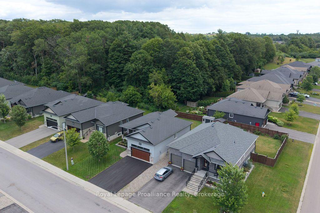 Photo 49 of 45 Ambrosia Terrace, Quinte West, Murray Ward — HOMEH