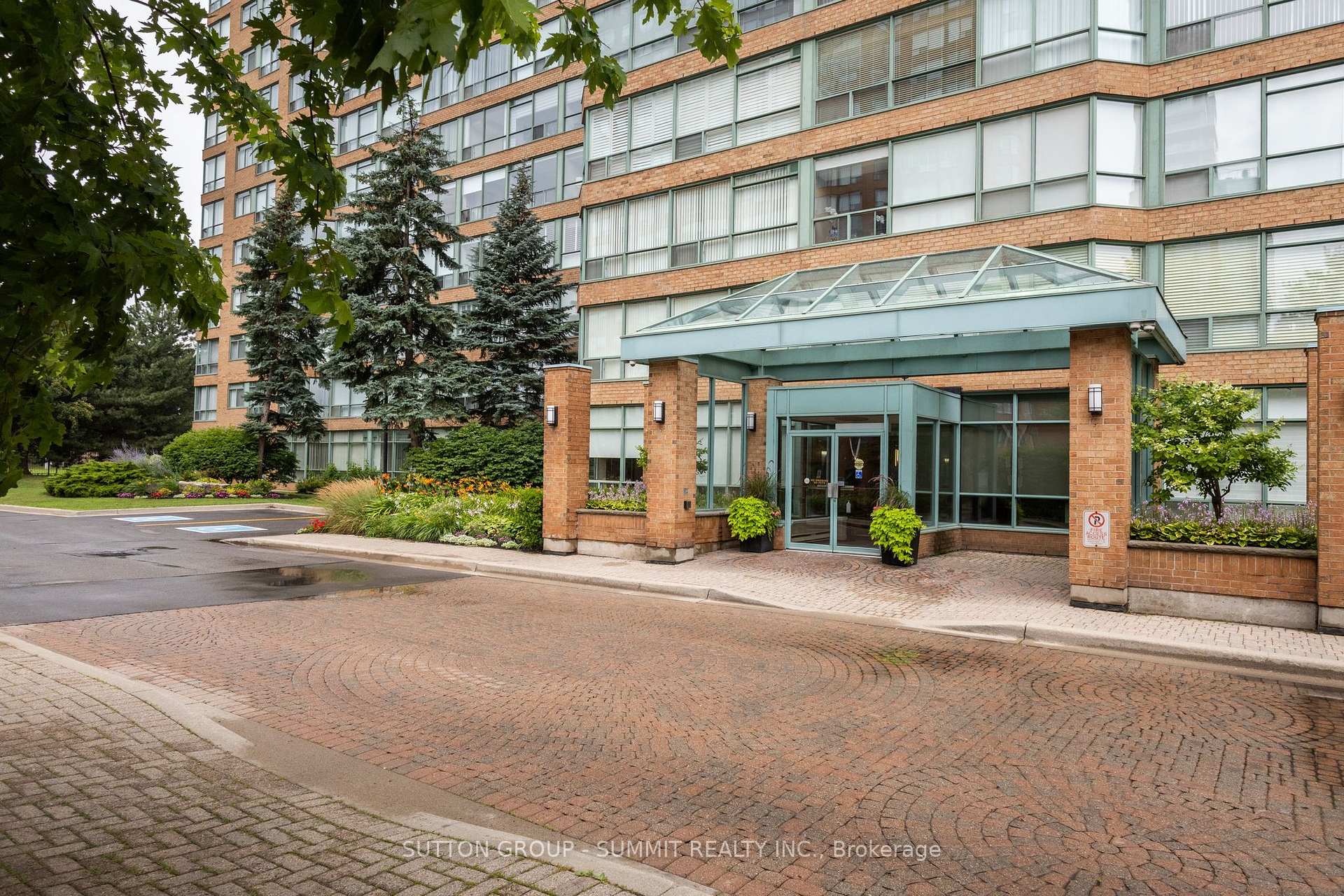 Photo 2 of Unit 611, 1276 Maple Crossing Boulevard, Burlington, Brant — HOMEH