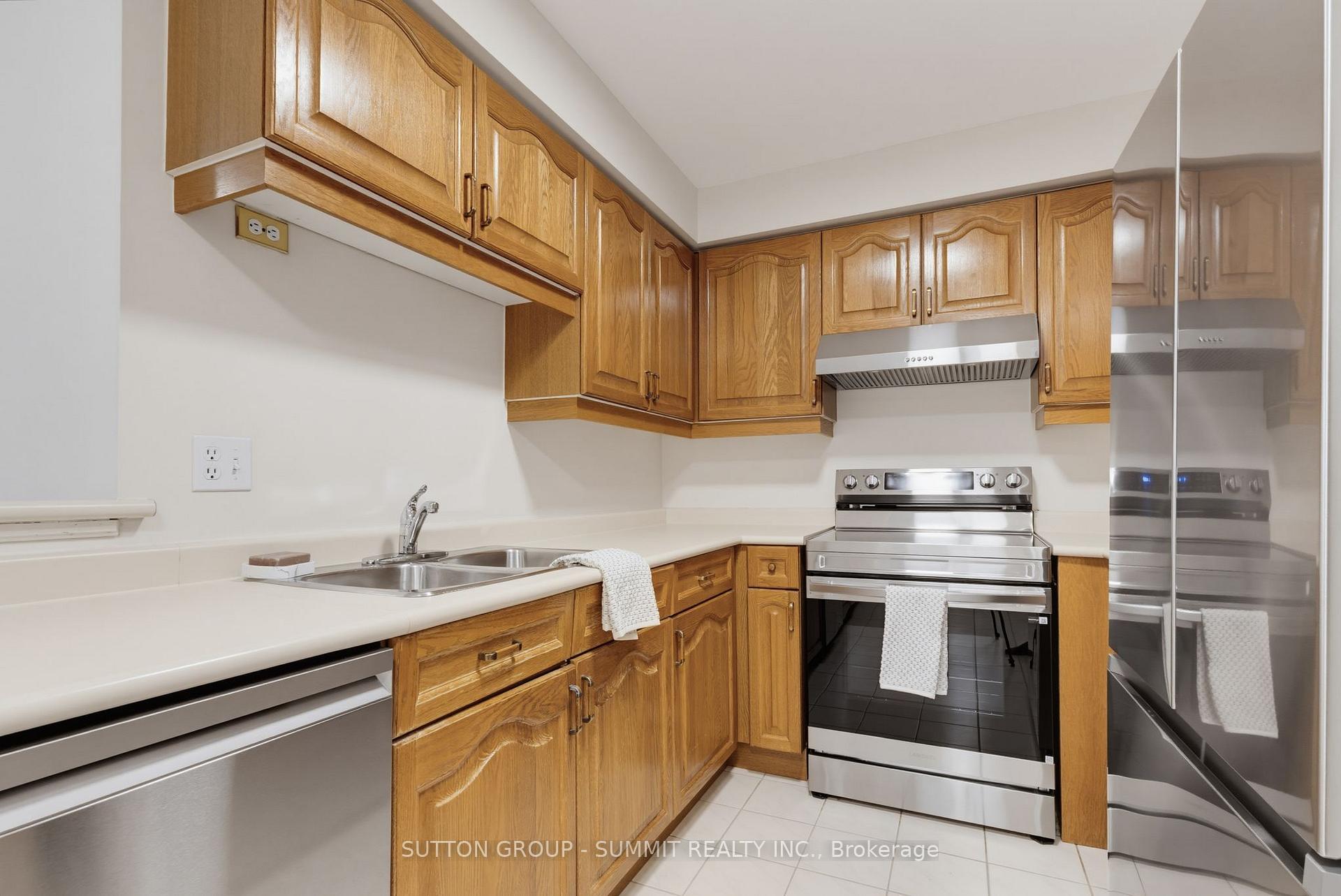 Photo 11 of Unit 611, 1276 Maple Crossing Boulevard, Burlington, Brant — HOMEH