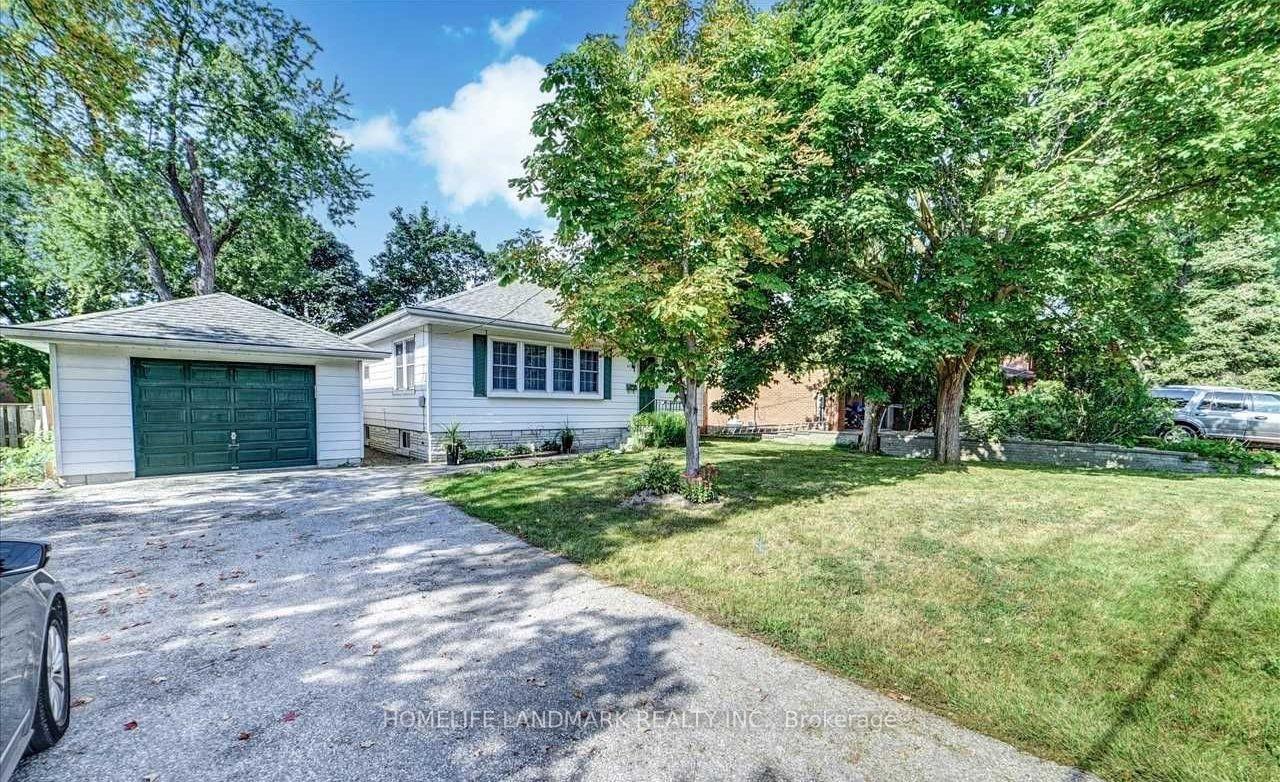 Photo 3 of 62 Peter Street, Markham, Old Markham Village — HOMEH