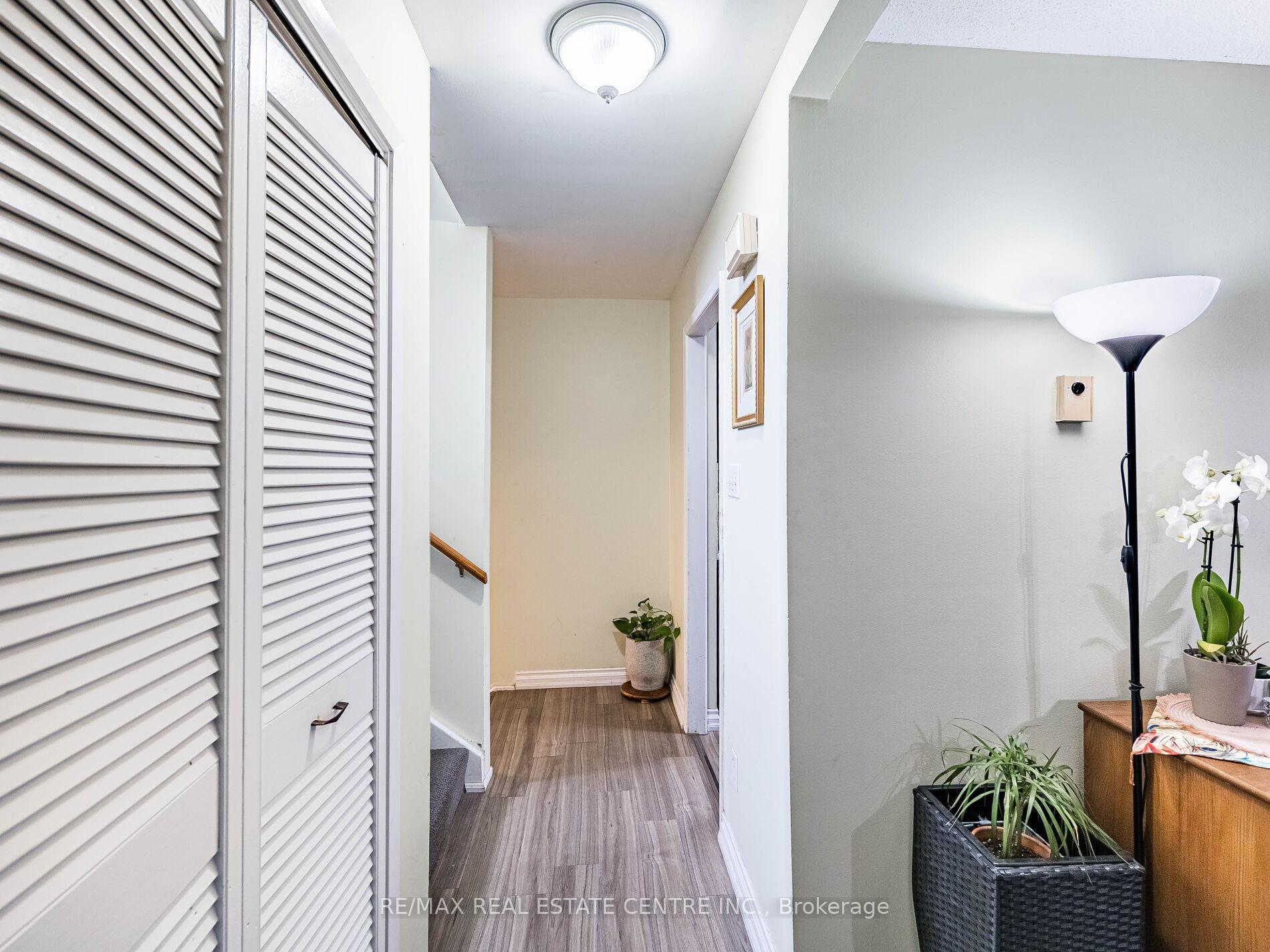 Photo 7 of Unit 121, 49 Rhonda Road, Guelph, Willow West/Sugarbush/West Acres — HOMEH