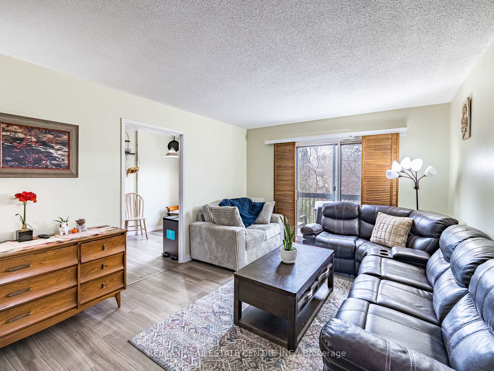 Photo 9 of Unit 121, 49 Rhonda Road, Guelph, Willow West/Sugarbush/West Acres — HOMEH