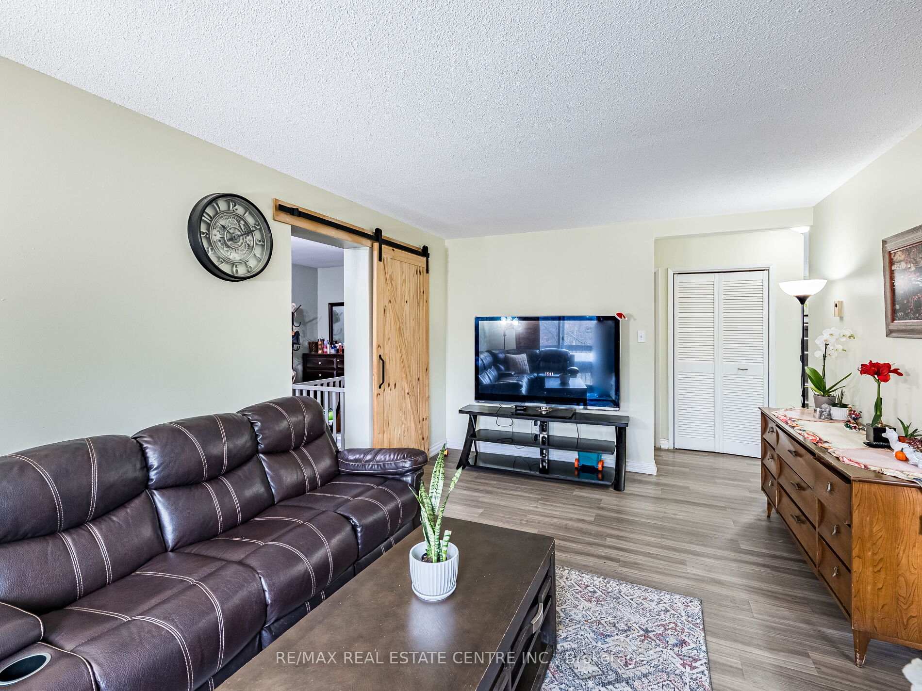Photo 11 of Unit 121, 49 Rhonda Road, Guelph, Willow West/Sugarbush/West Acres — HOMEH
