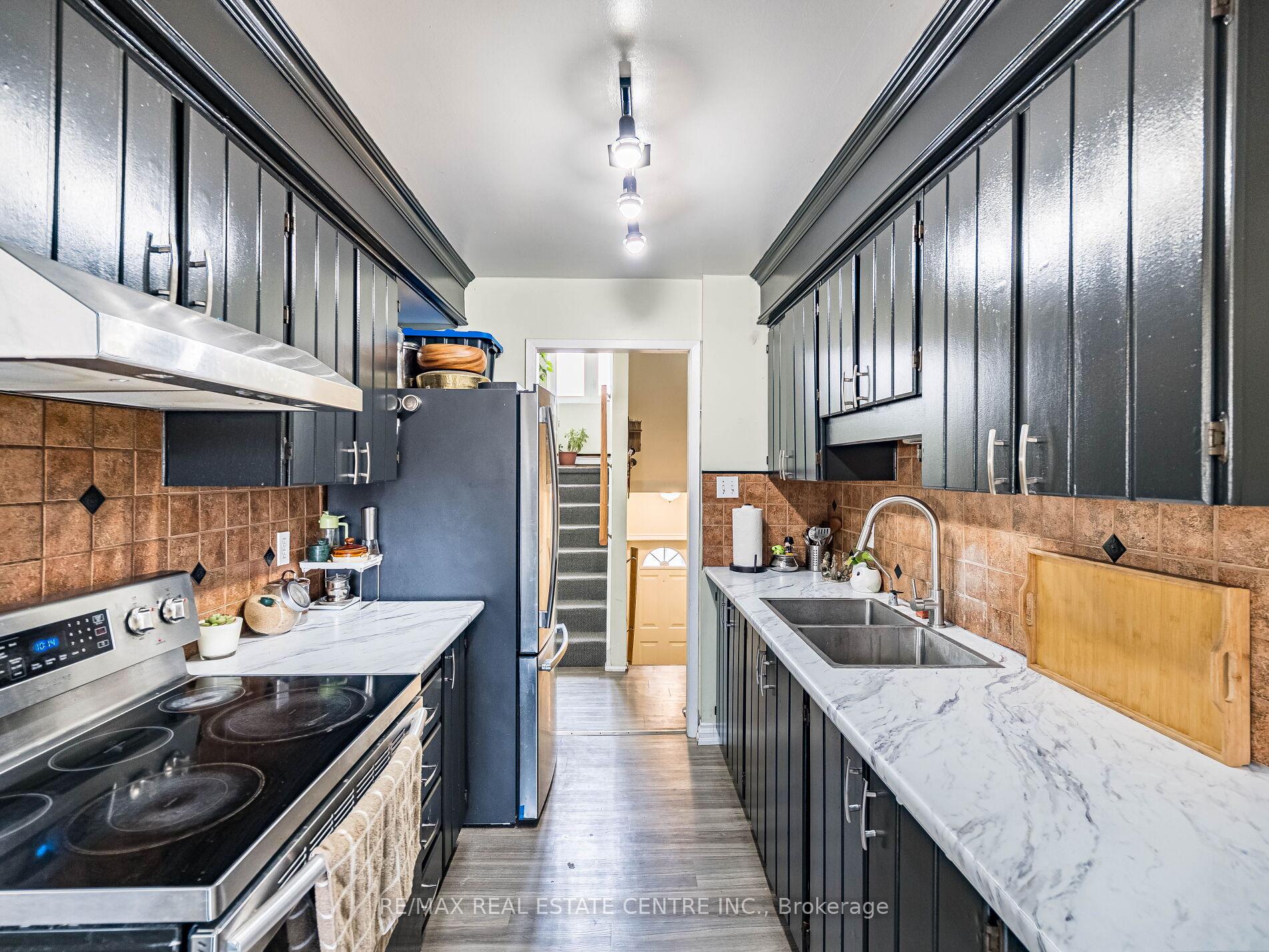Photo 17 of Unit 121, 49 Rhonda Road, Guelph, Willow West/Sugarbush/West Acres — HOMEH