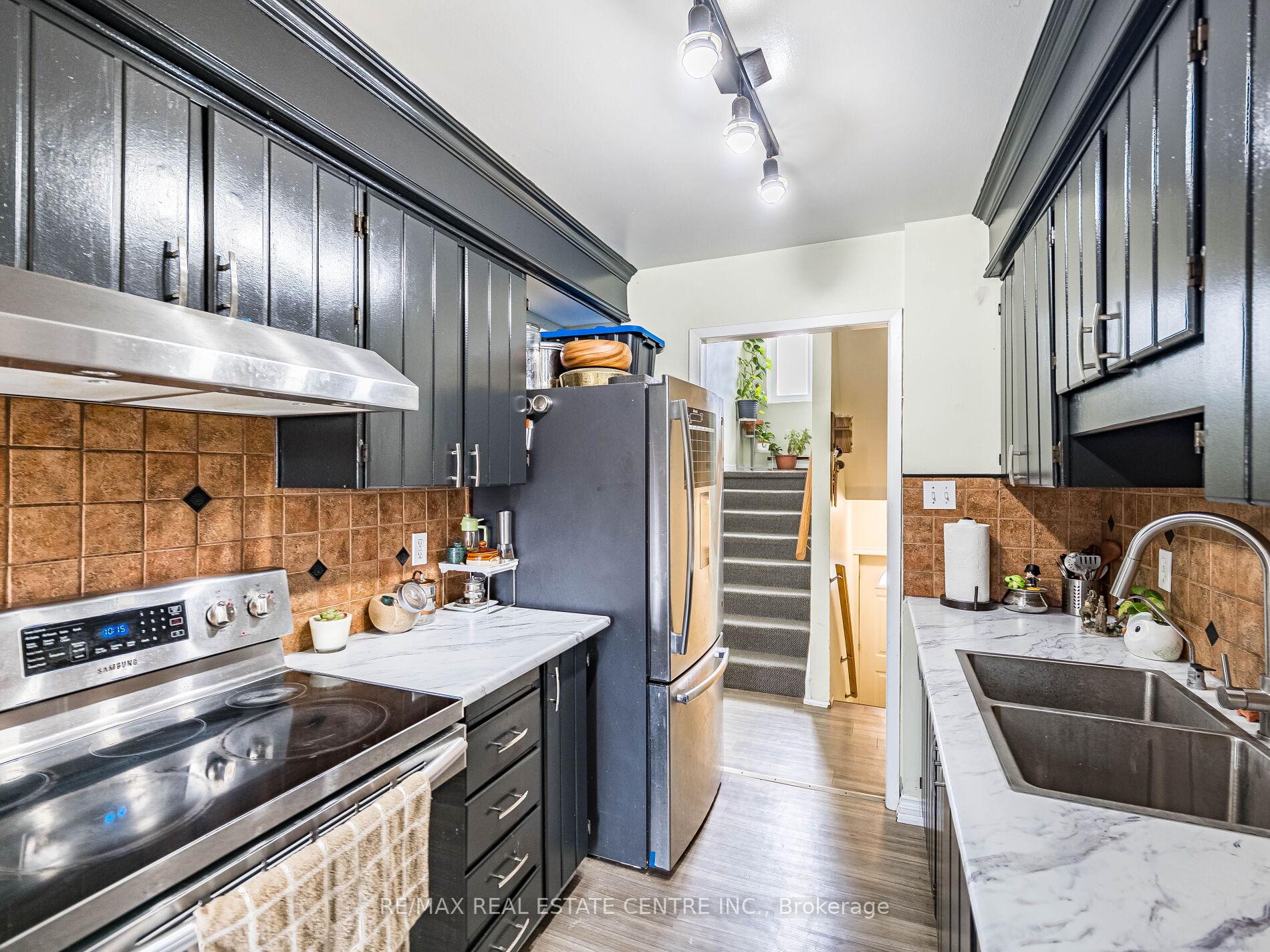 Photo 19 of Unit 121, 49 Rhonda Road, Guelph, Willow West/Sugarbush/West Acres — HOMEH