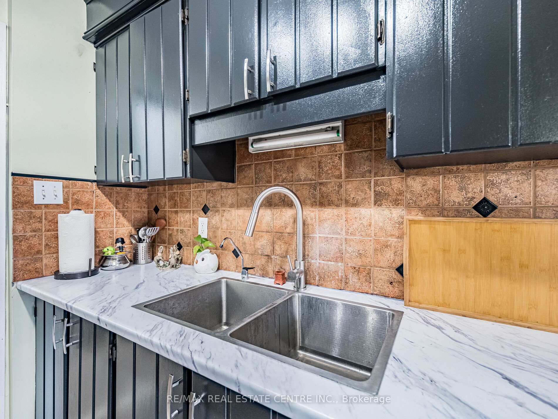 Photo 21 of Unit 121, 49 Rhonda Road, Guelph, Willow West/Sugarbush/West Acres — HOMEH