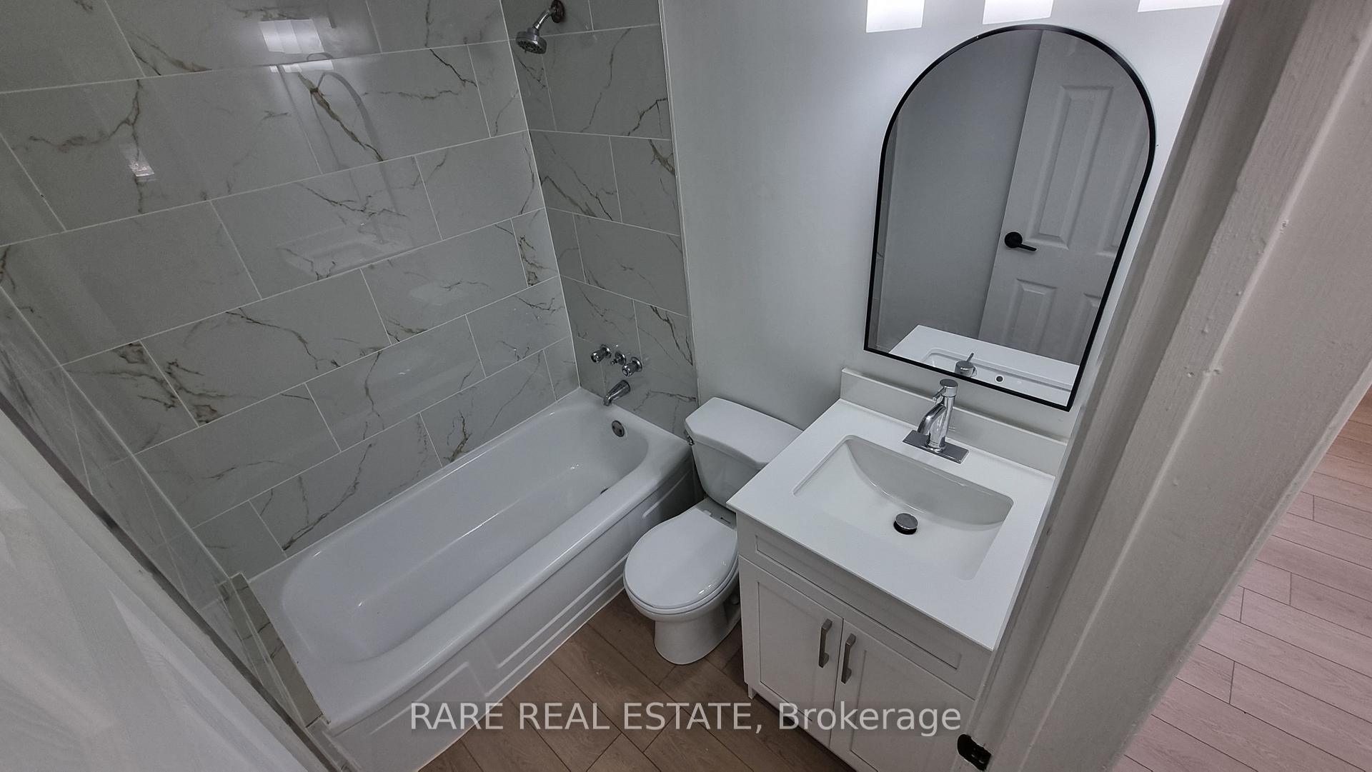 Photo 3 of Unit 7, 431 Martha Street W, Burlington, Brant — HOMEH
