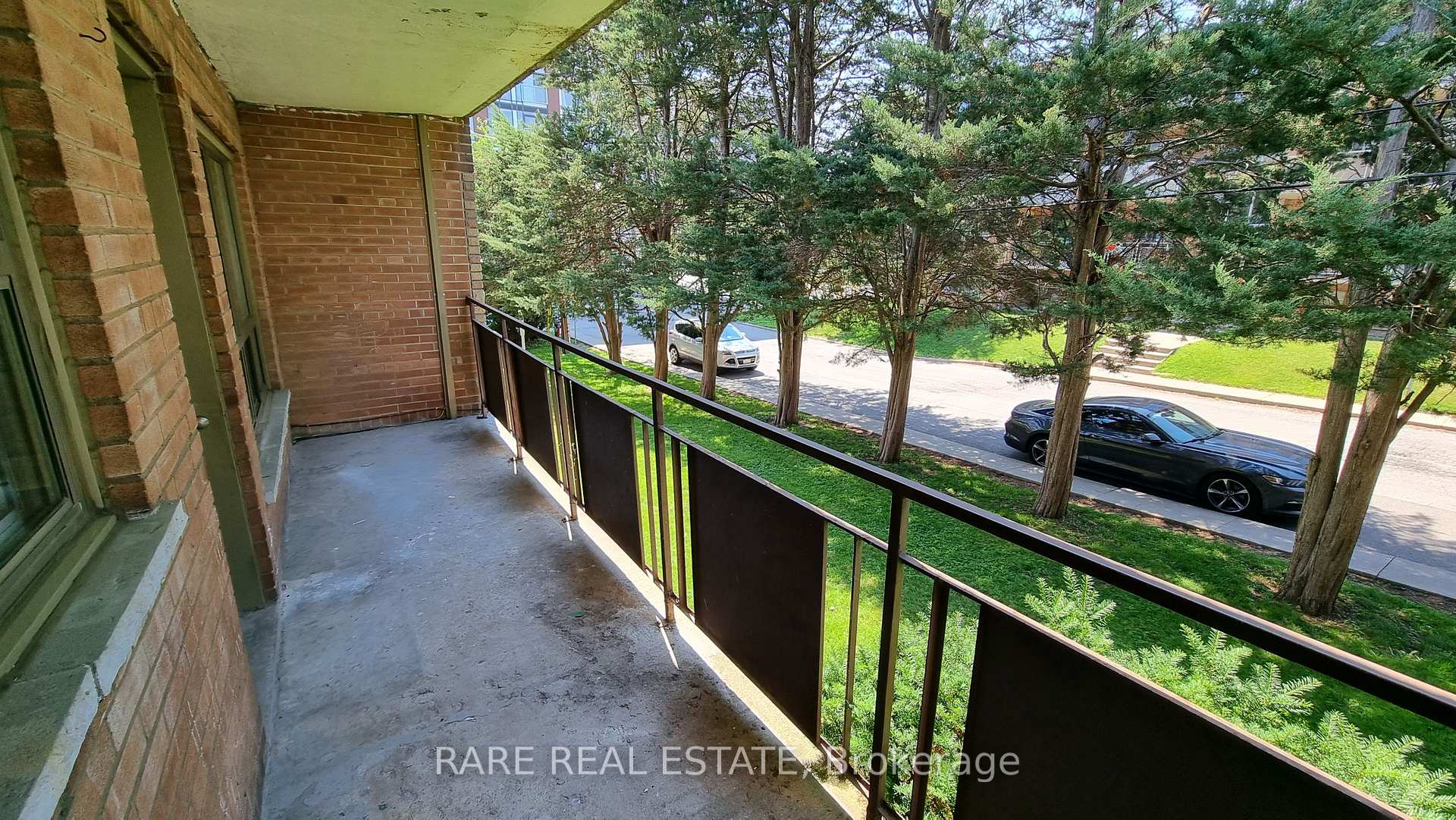 Photo 12 of Unit 7, 431 Martha Street W, Burlington, Brant — HOMEH