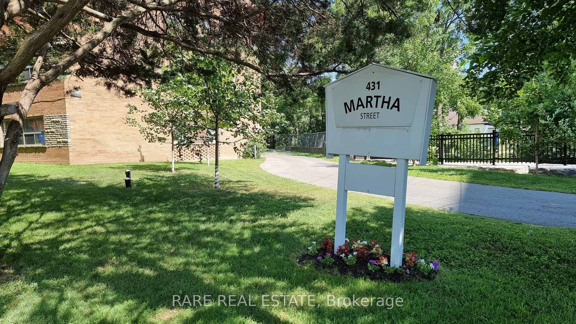 Photo 14 of Unit 7, 431 Martha Street W, Burlington, Brant — HOMEH
