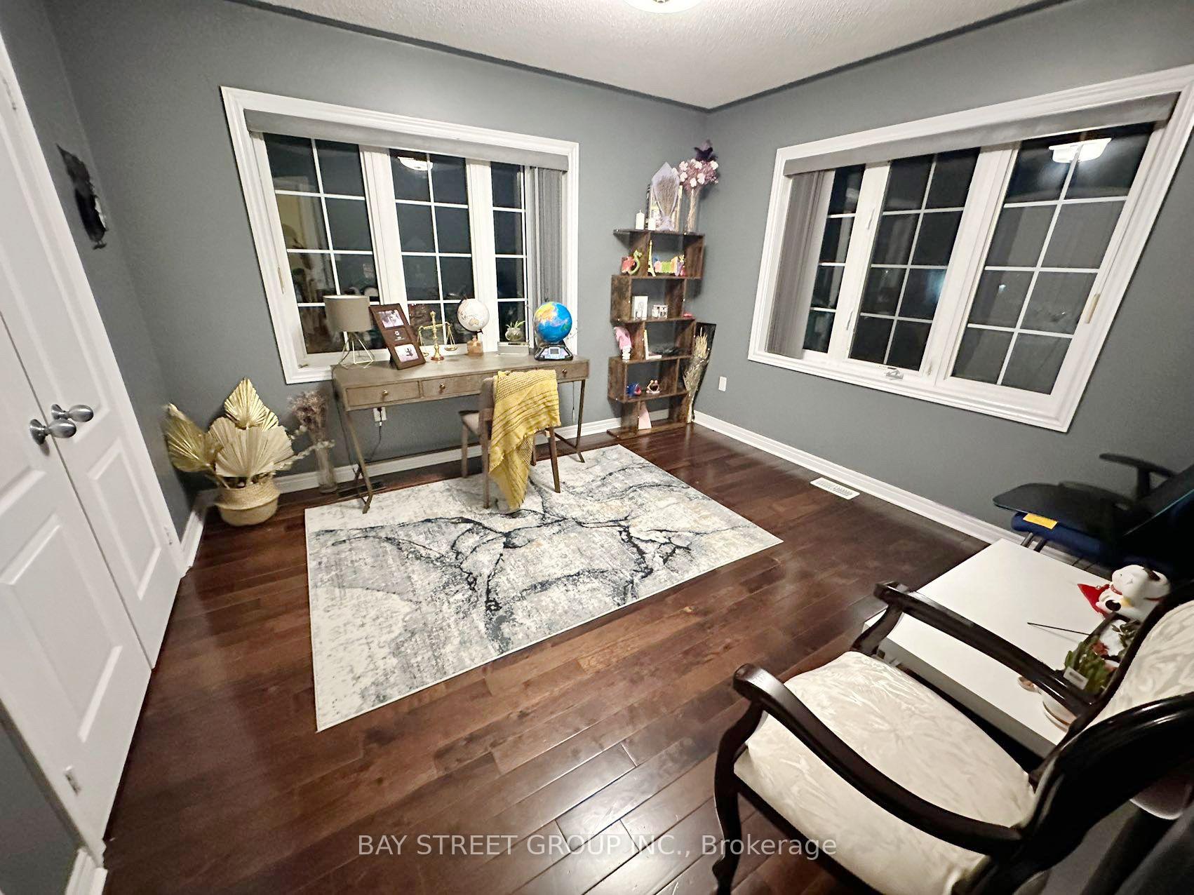 Photo 9 of 384 Spruce Grove Crescent, Newmarket, Woodland Hill — HOMEH