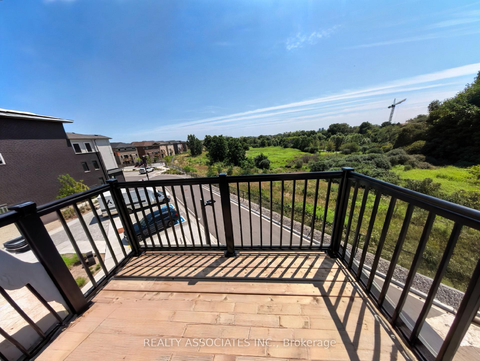 Photo 7 of 127 Matawin Lane, Richmond Hill, Headford Business Park — HOMEH