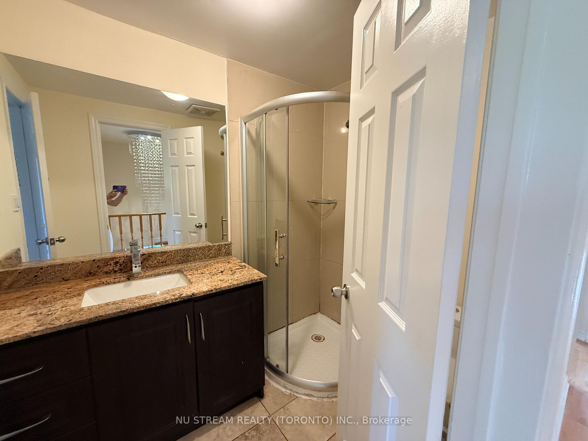Photo 15 of 74 William Honey Crescent, Markham, Middlefield — HOMEH