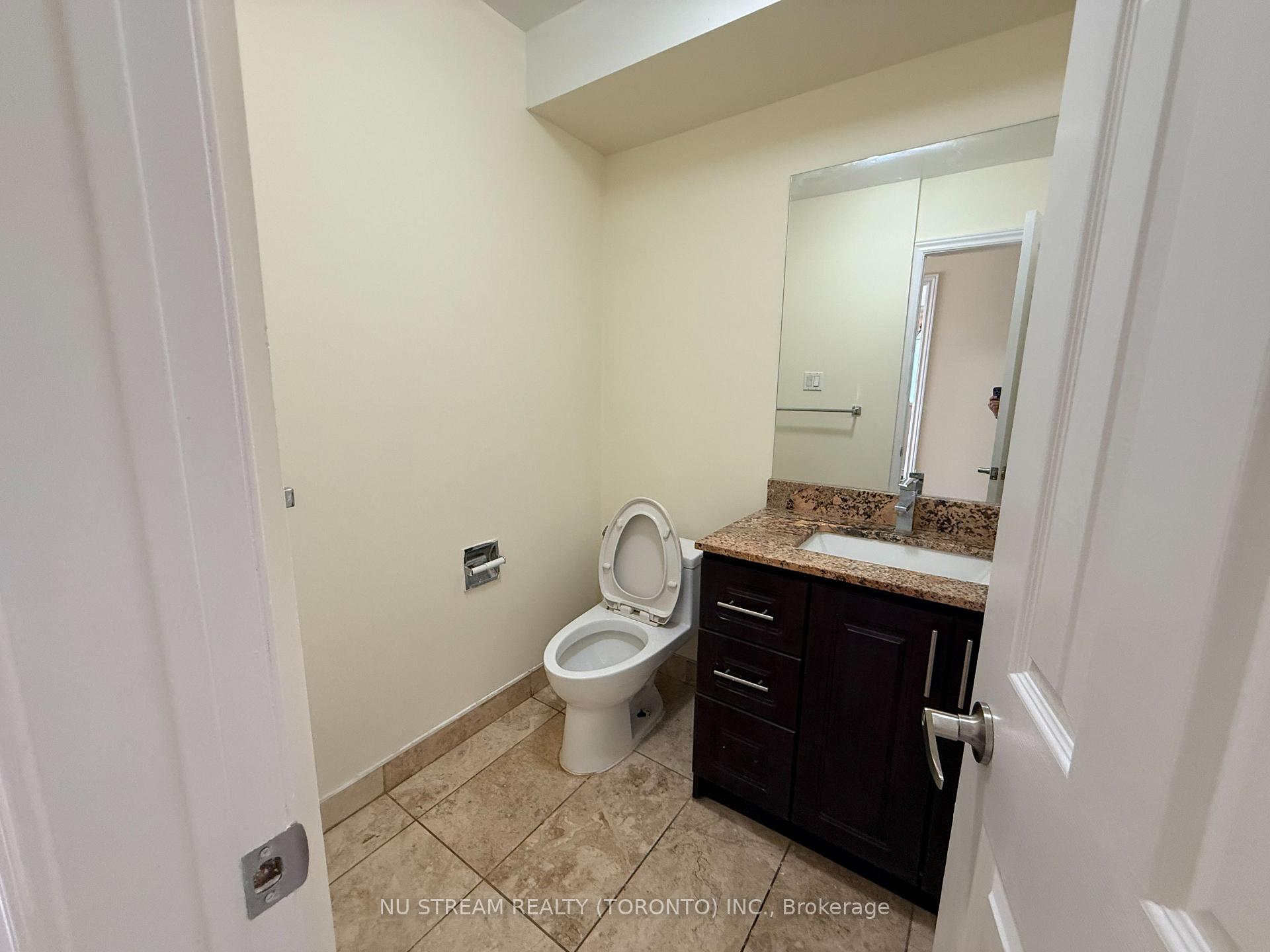 Photo 21 of 74 William Honey Crescent, Markham, Middlefield — HOMEH