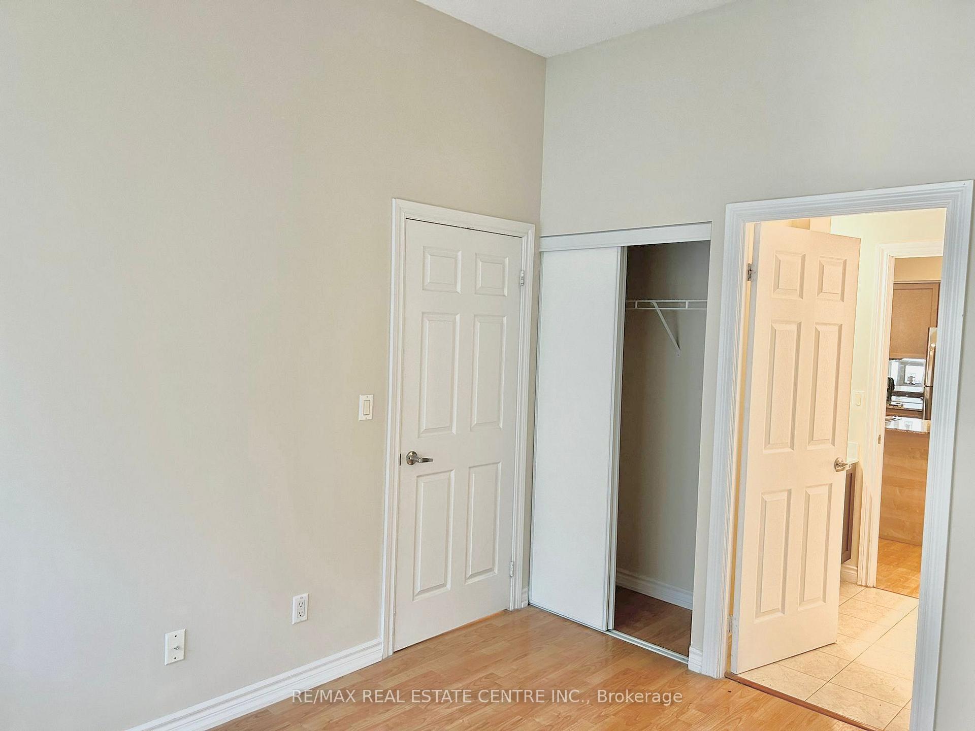 Photo 2 of Unit 204, 761 Bay Street, Toronto, Bay Street Corridor — HOMEH