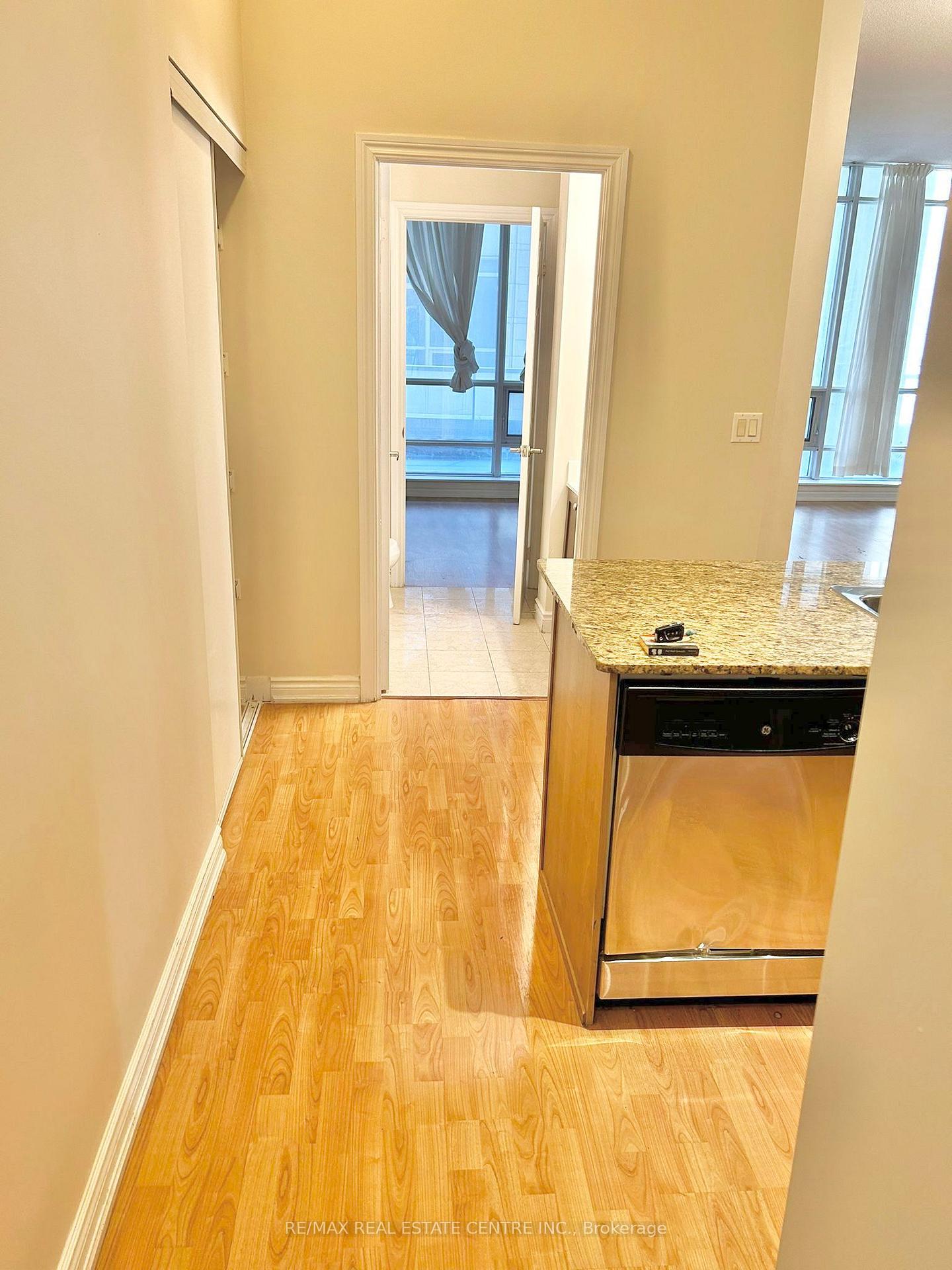 Photo 7 of Unit 204, 761 Bay Street, Toronto, Bay Street Corridor — HOMEH