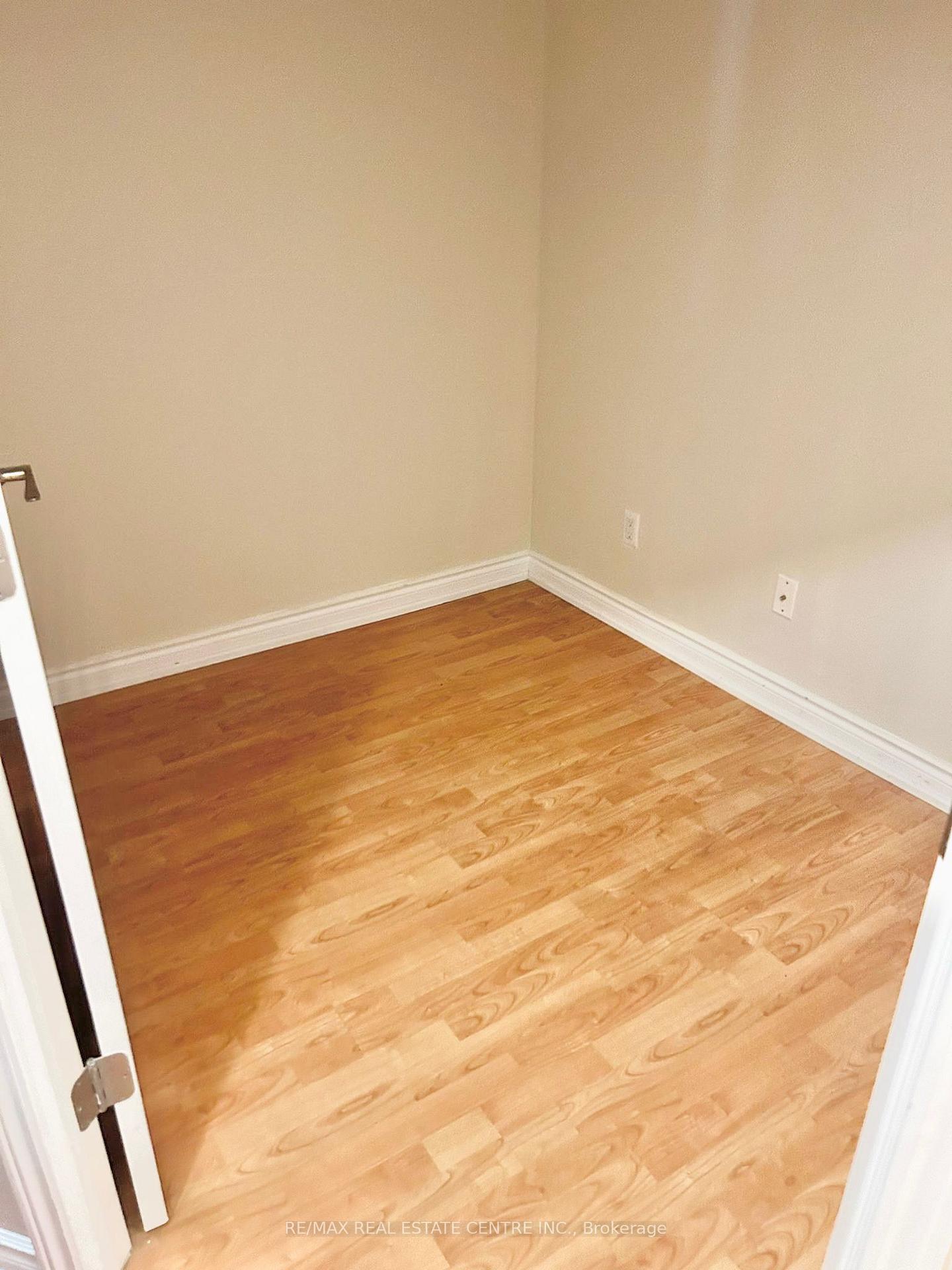 Photo 8 of Unit 204, 761 Bay Street, Toronto, Bay Street Corridor — HOMEH