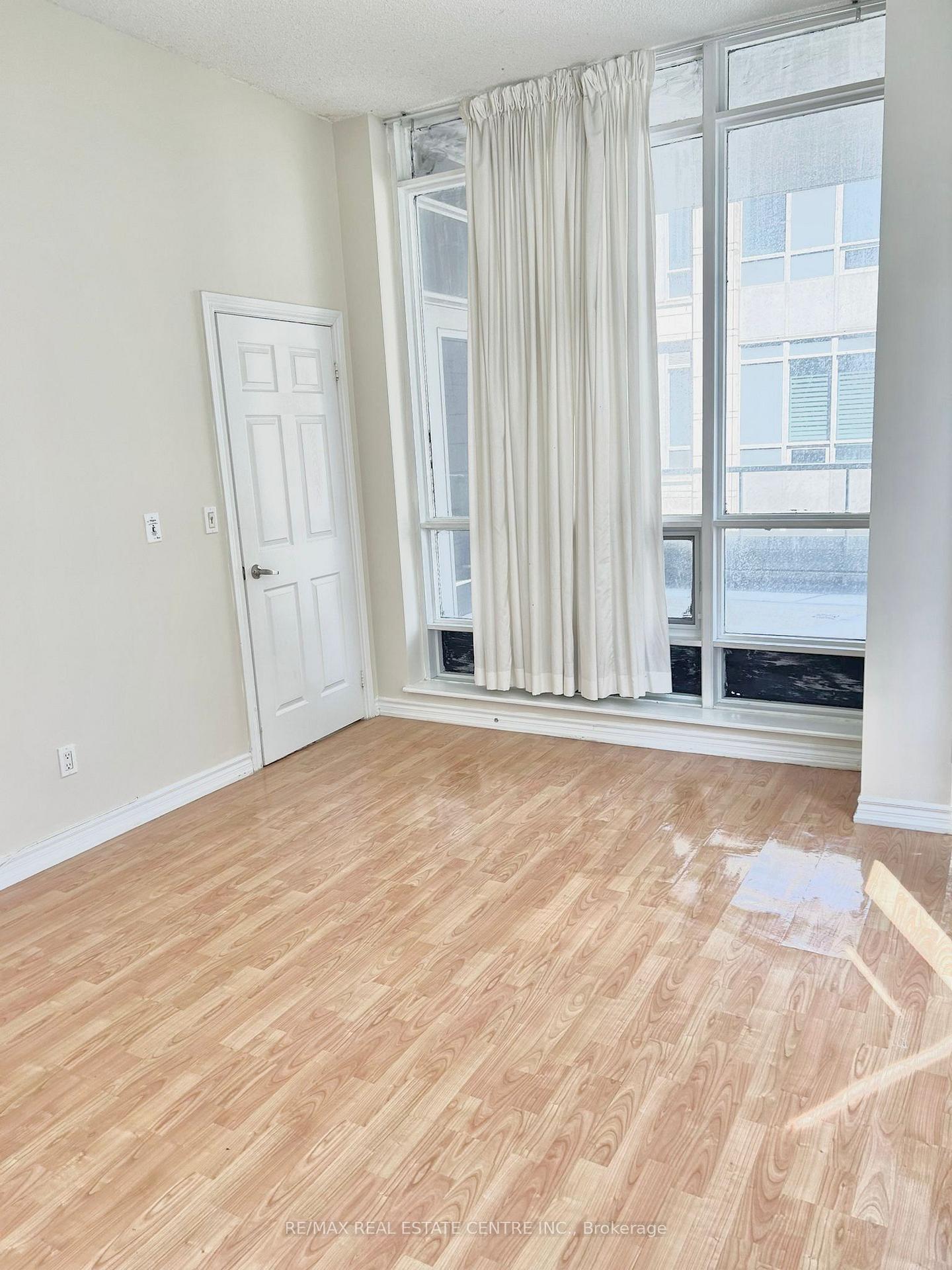 Photo 11 of Unit 204, 761 Bay Street, Toronto, Bay Street Corridor — HOMEH