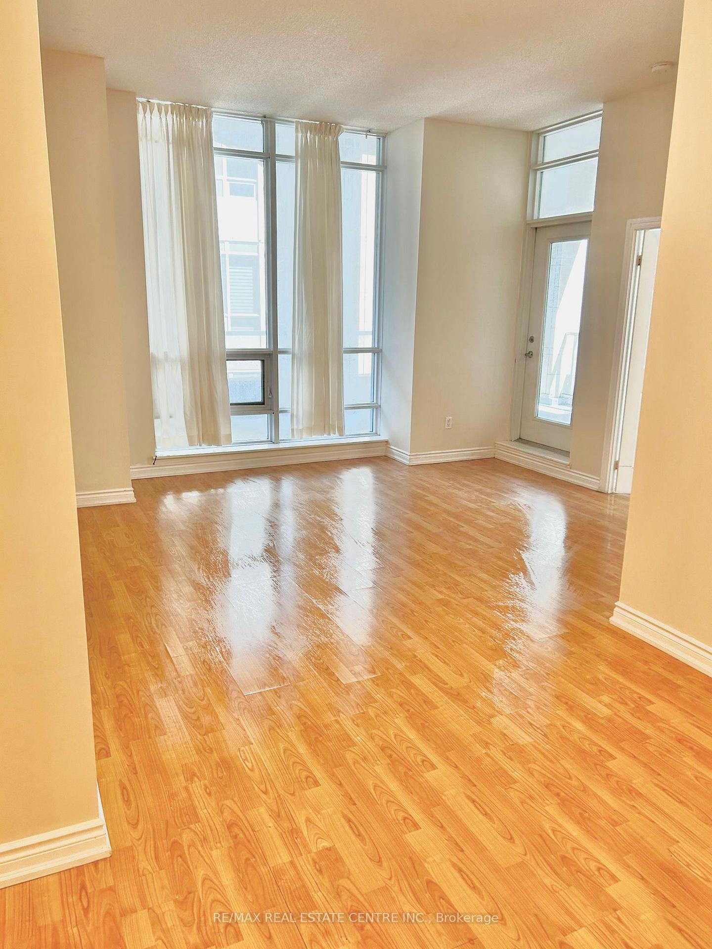 Photo 17 of Unit 204, 761 Bay Street, Toronto, Bay Street Corridor — HOMEH