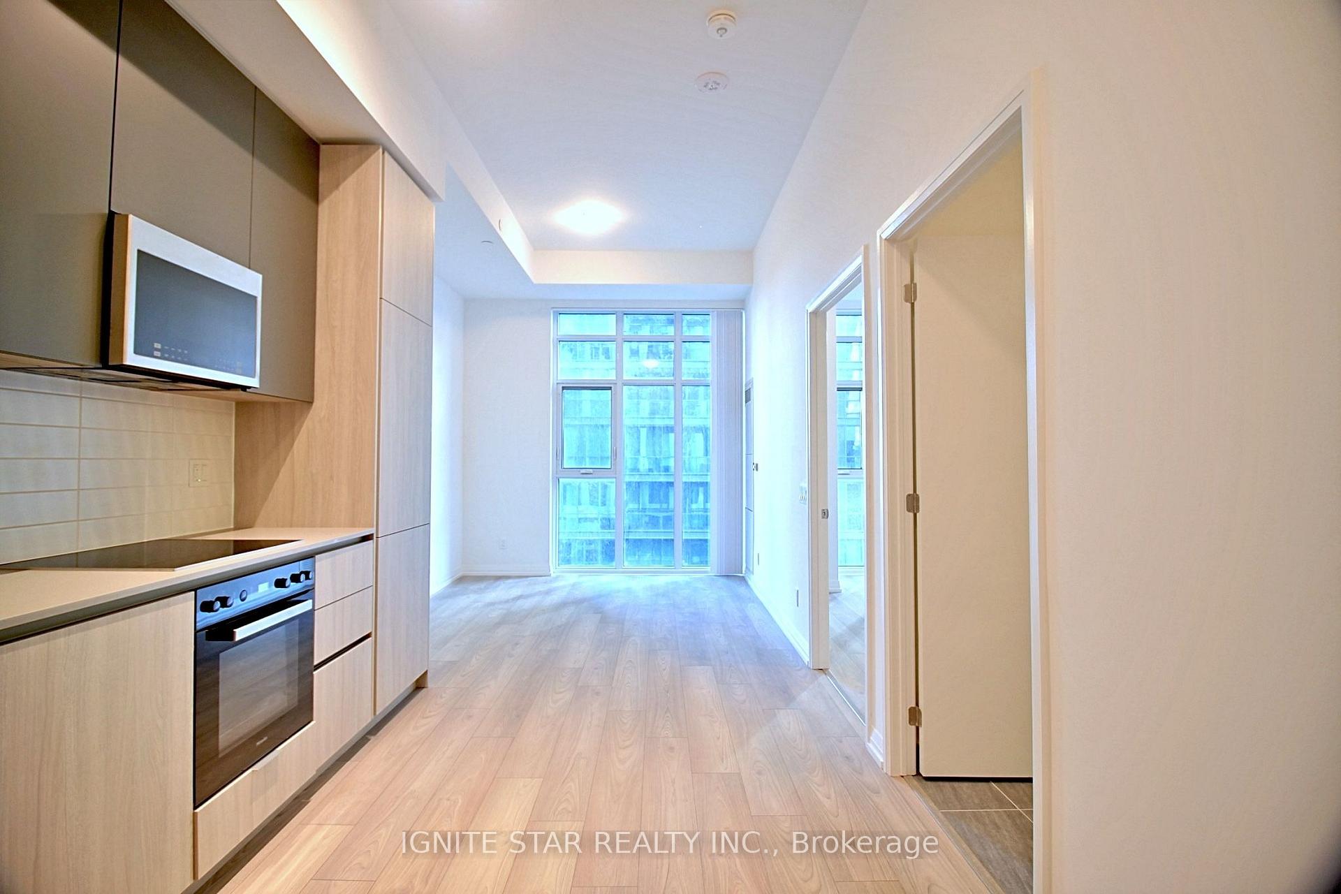 Front of Unit 1119, 400 King Street W