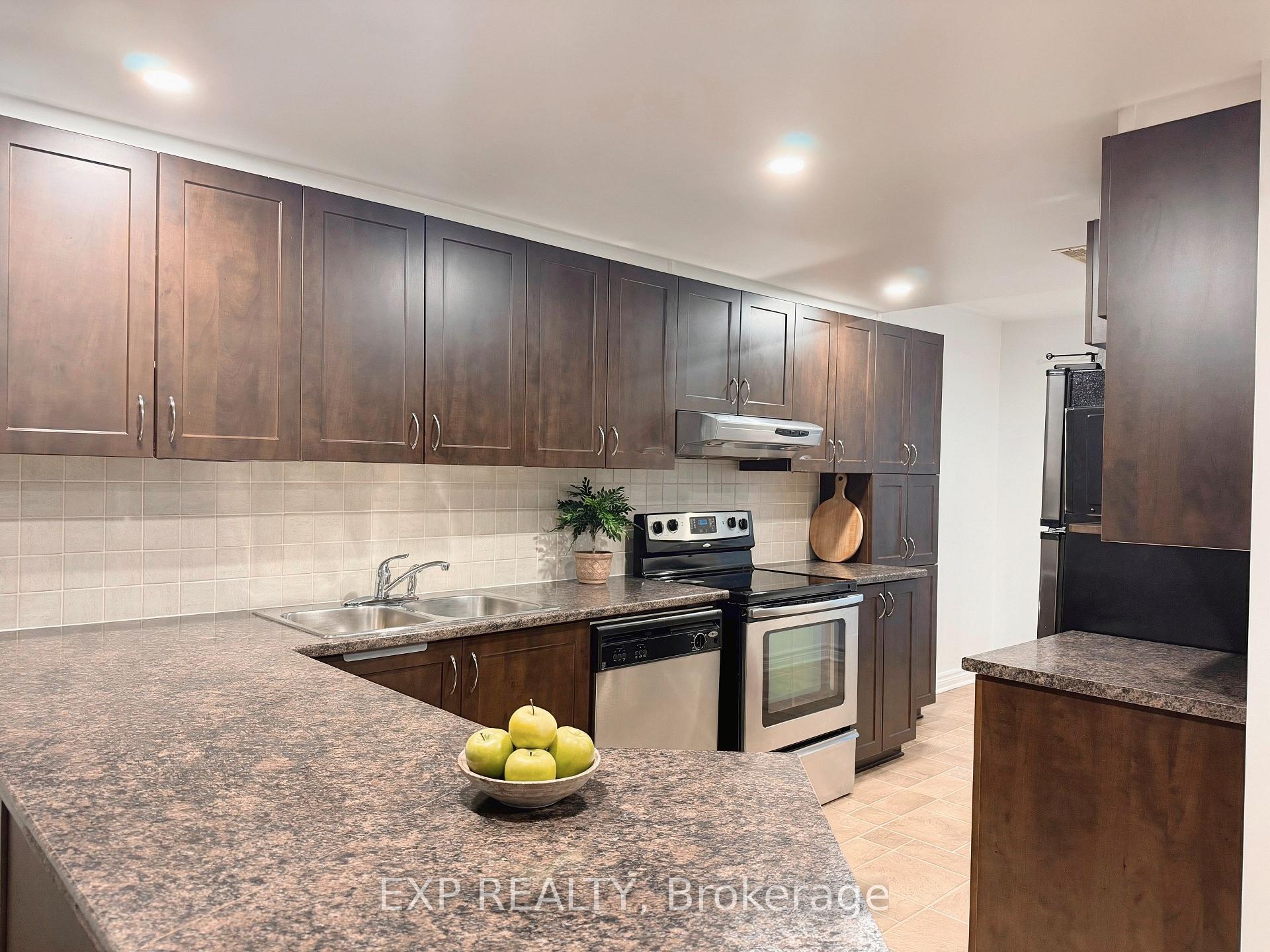 Photo 4 of Unit B, 564 Chapman Mills Drive, Ottawa, Barrhaven - Strandherd — HOMEH