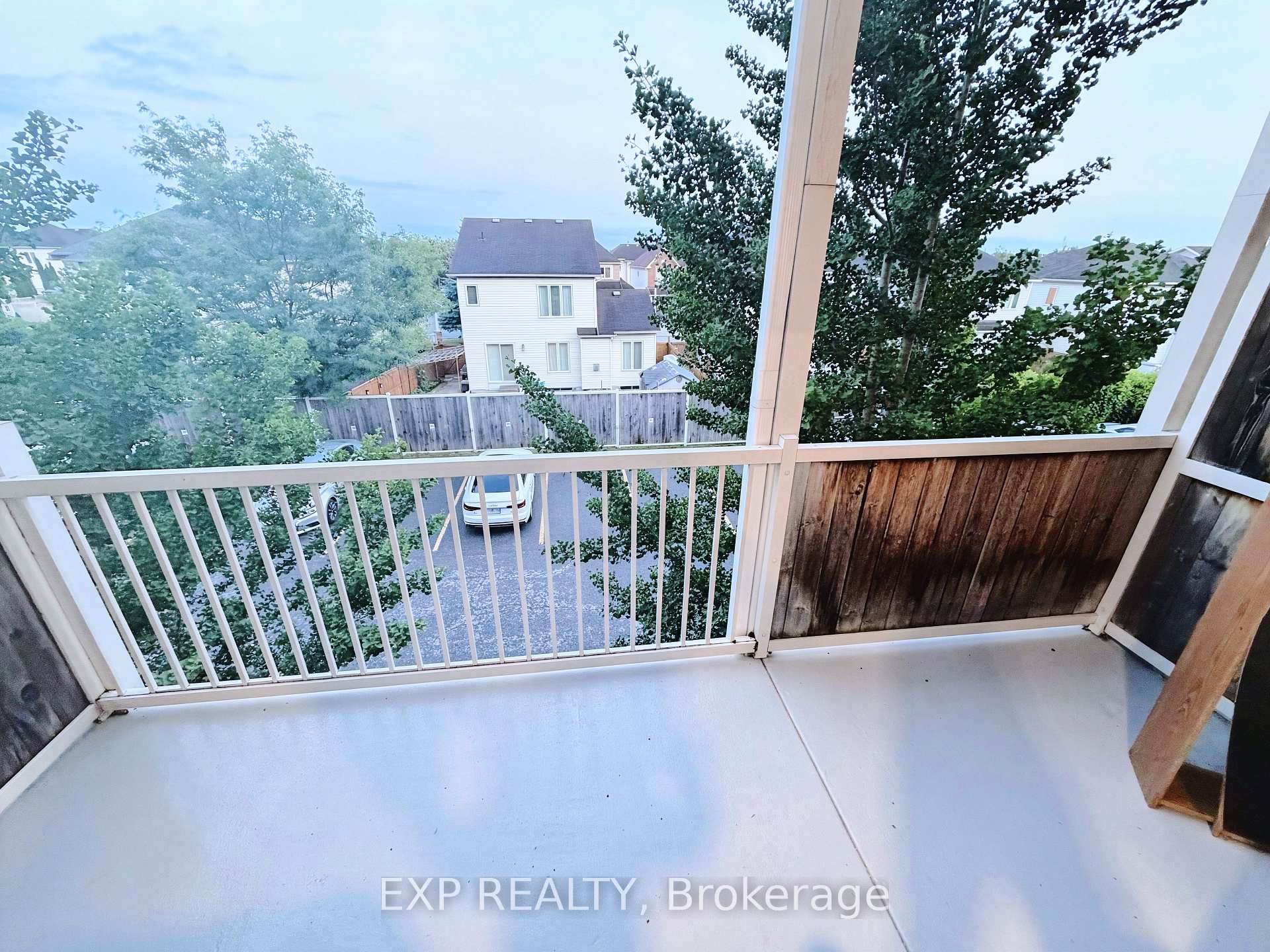 Photo 10 of Unit B, 564 Chapman Mills Drive, Ottawa, Barrhaven - Strandherd — HOMEH