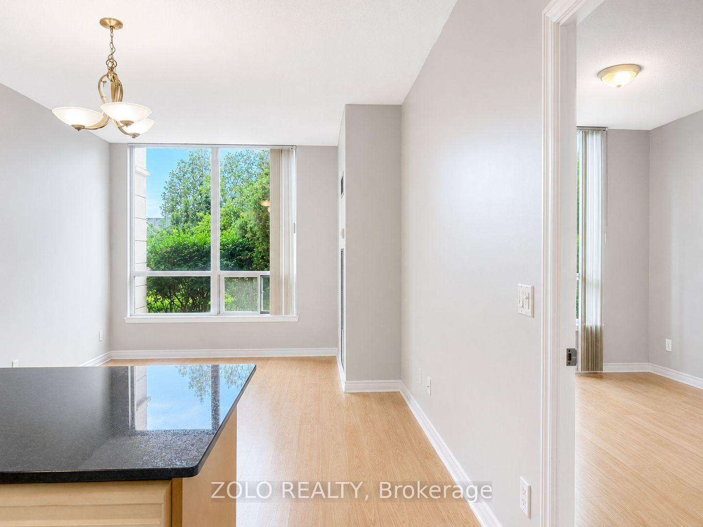 Photo 3 of Unit 103, 15 North Park Road, Vaughan, Beverley Glen — HOMEH