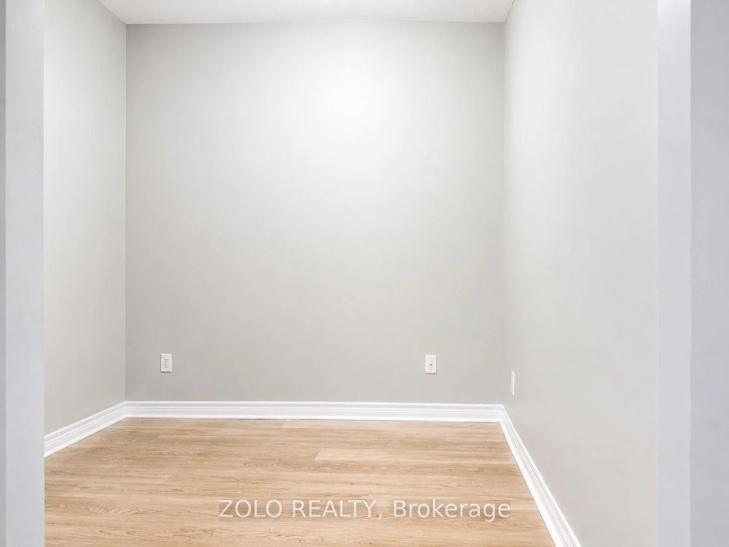 Photo 9 of Unit 103, 15 North Park Road, Vaughan, Beverley Glen — HOMEH