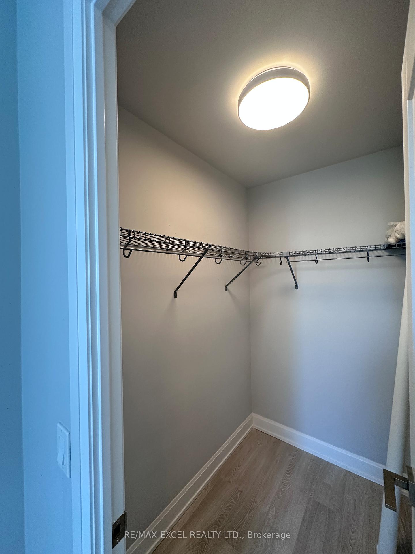 Photo 7 of Unit 1030, 38 Water Walk Drive E, Markham, Unionville — HOMEH