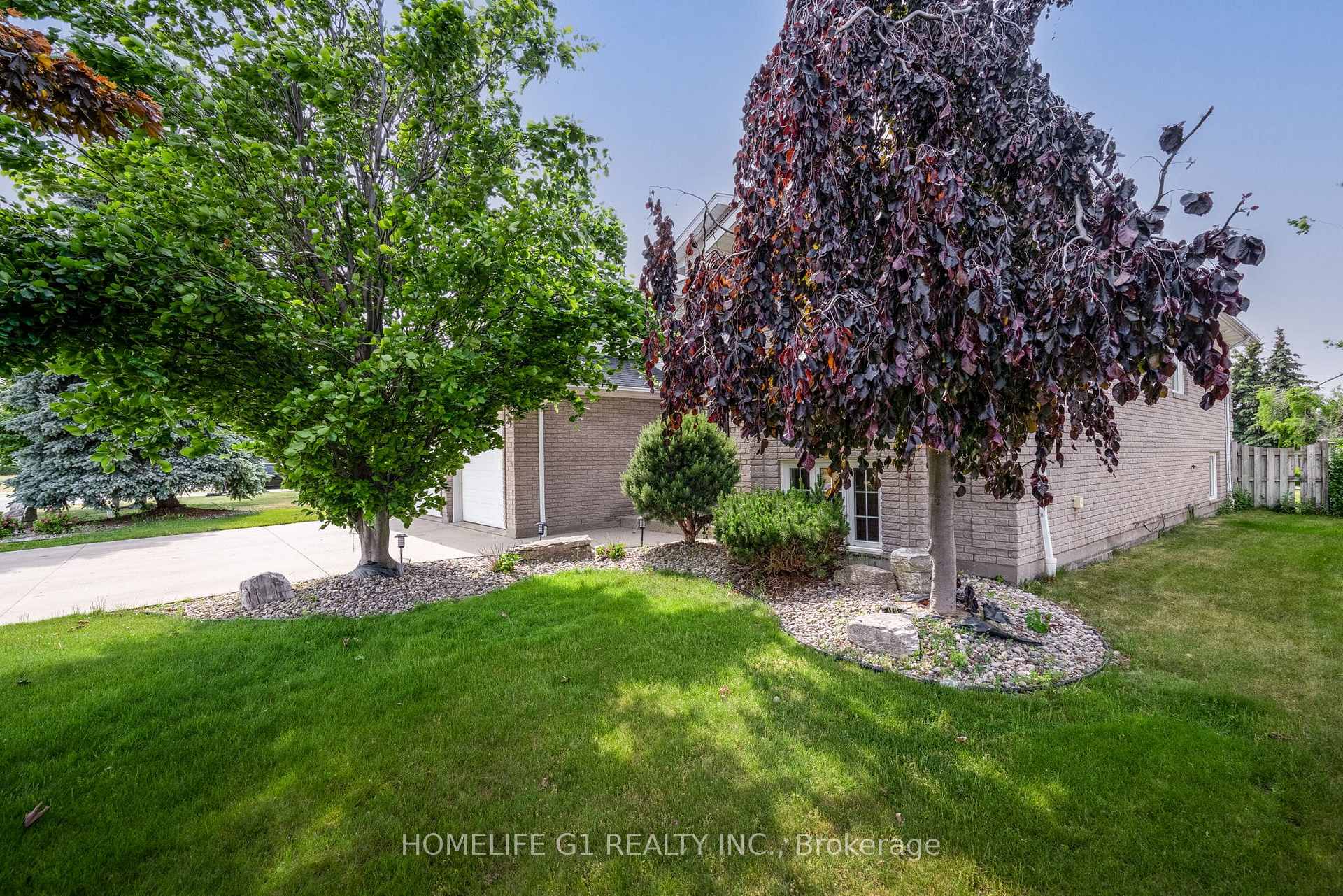 Photo 2 of 165 Ellison Avenue, Leamington, Seacliffe — HOMEH